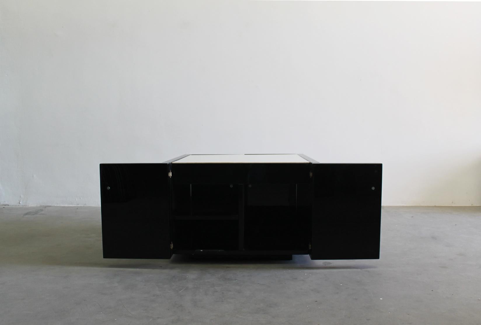 Lacquered Massimo & Lella Vignelli Black Saratoga Side Table or Bar Cabinet by Poltronova For Sale
