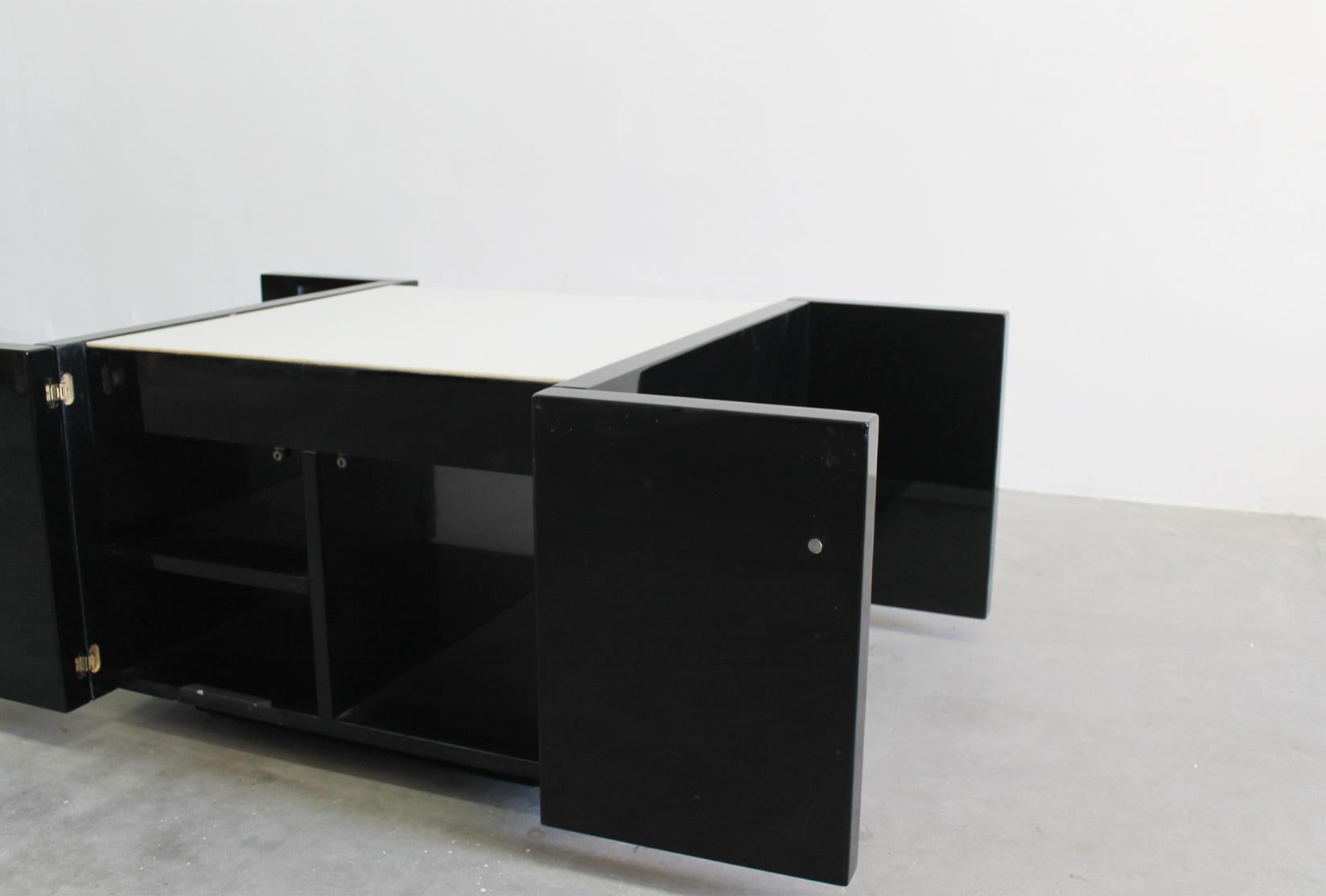 Massimo and Lella Vignelli Black Saratoga Side Table or Bar Cabinet by Poltronova en vente 1