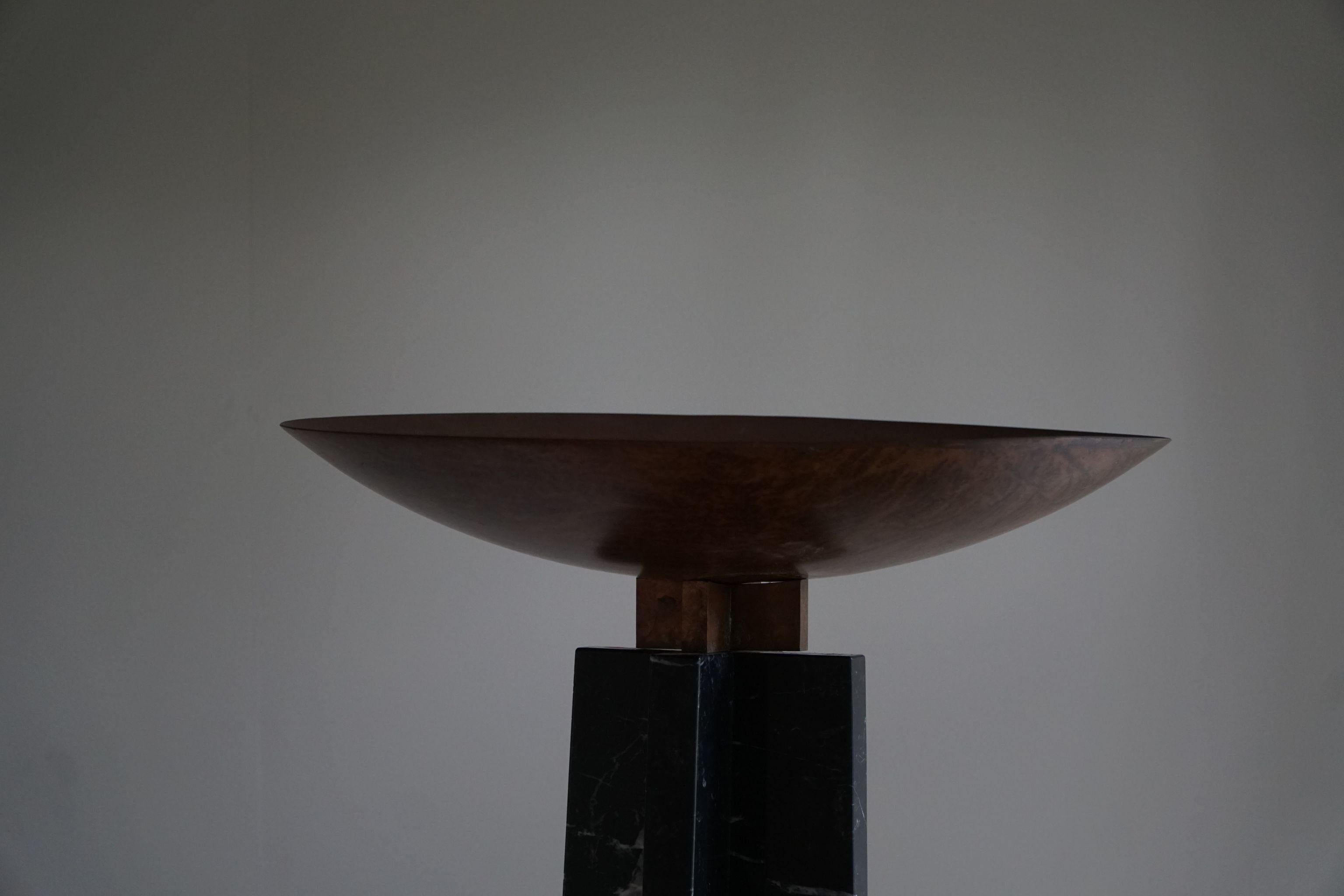 Massimo and Lella Vignelli, Lampada da terra in rame e marmo, Wagneriana, Italia, 1986 in vendita 2