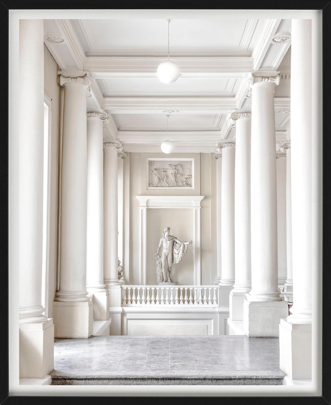 ACCADEMIA  DELLE BELLE ARTI - San Pietroburgo I, Fotografía artística, 2017 - Photograph Contemporáneo de Massimo Listri