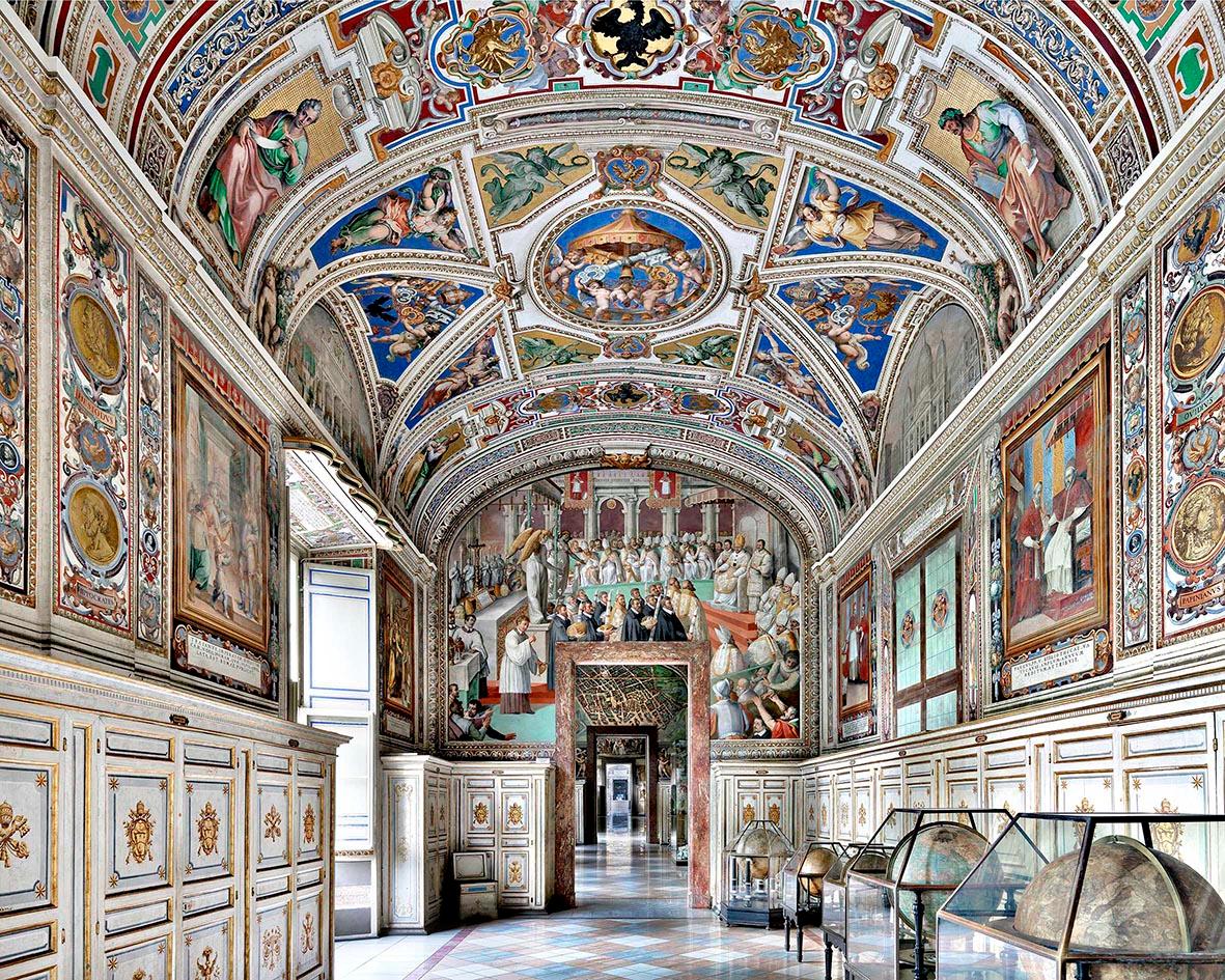 Massimo Listri, Biblioteca Apostolica V, Vatican City Rome 2015. C-print, Ed of5