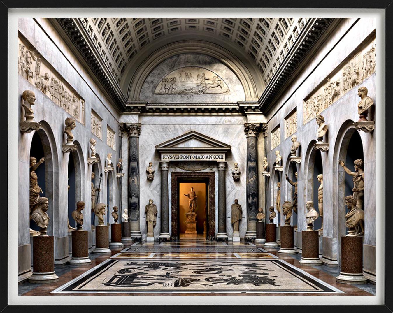 BRACCIO NUOVO MUSEI VATICANI - Fotografía artística - Photograph Contemporáneo de Massimo Listri