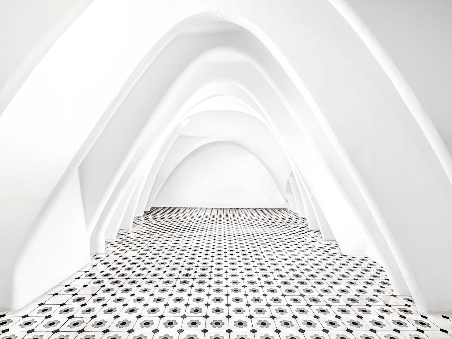 Massimo Listri Color Photograph – Casa Batlló, Barcellona