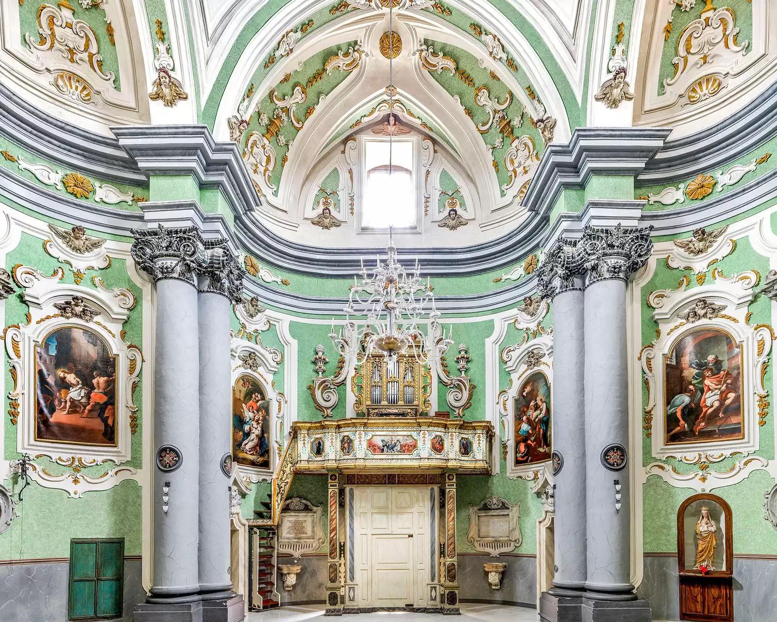 Chiesa del Purgatorio, Matera
2018
C print
39.5 x 47.5 inches - edition of 5
47.5 x 59 inches - edition of 5
71 x 88.5 inches - edition of 5

Massimo Listri is a Florence-based photographer whose work often presents interiors of great architectural