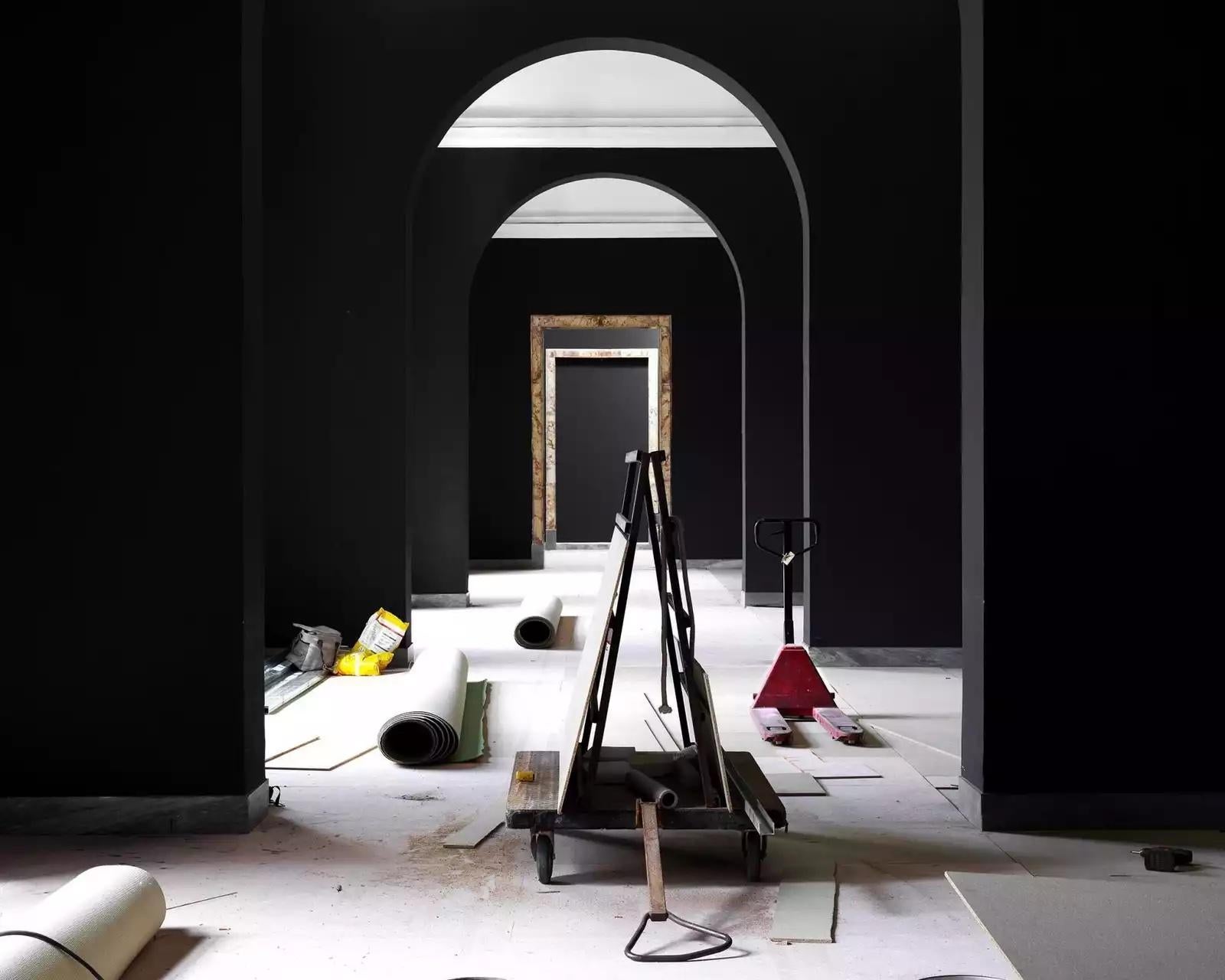 Museo Arqueológico III, Nápoles
2018
Impresión C
39,5 x 47,5 pulgadas - edición de 5
47,5 x 59 pulgadas - edición de 5
71 x 88,5 pulgadas - edición de 5

Massimo Listri es un fotógrafo afincado en Florencia cuyo trabajo presenta a menudo interiores