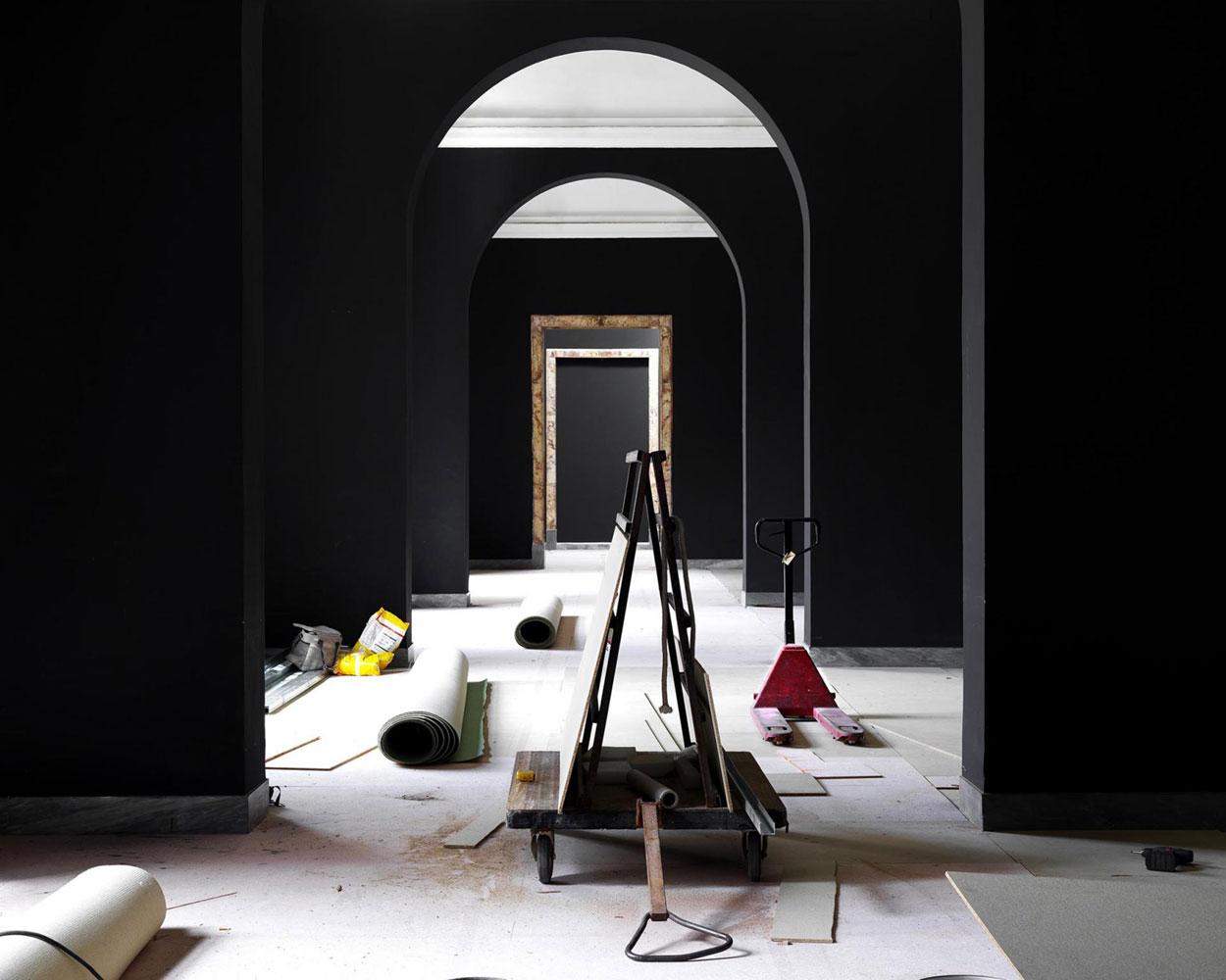 MASSIMO LISTRI
Massimo Listri - Museo Archeologico Naples, Italie (Portrait d'intérieurs), 2018

48 x 60 pouces
120 x 150 cm
Edition de 5

Impression chromogène 
Signé, daté et numéroté sur l'étiquette au verso
Sans cadre (options d'encadrement