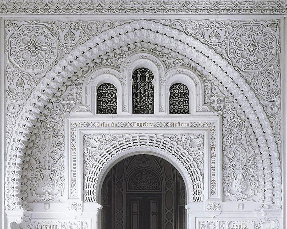 MASSIMO LISTRI
Sammezano I, Italien, 2005

48 x 60 Zoll
120 x 150 cm
Auflage von 5

Chromogener Druck 
Verso auf dem Label signiert, datiert und nummeriert
Ungerahmt (Einrahmungsoptionen verfügbar)

Auch erhältlich in:

40 x 48 Zoll
100 x 120