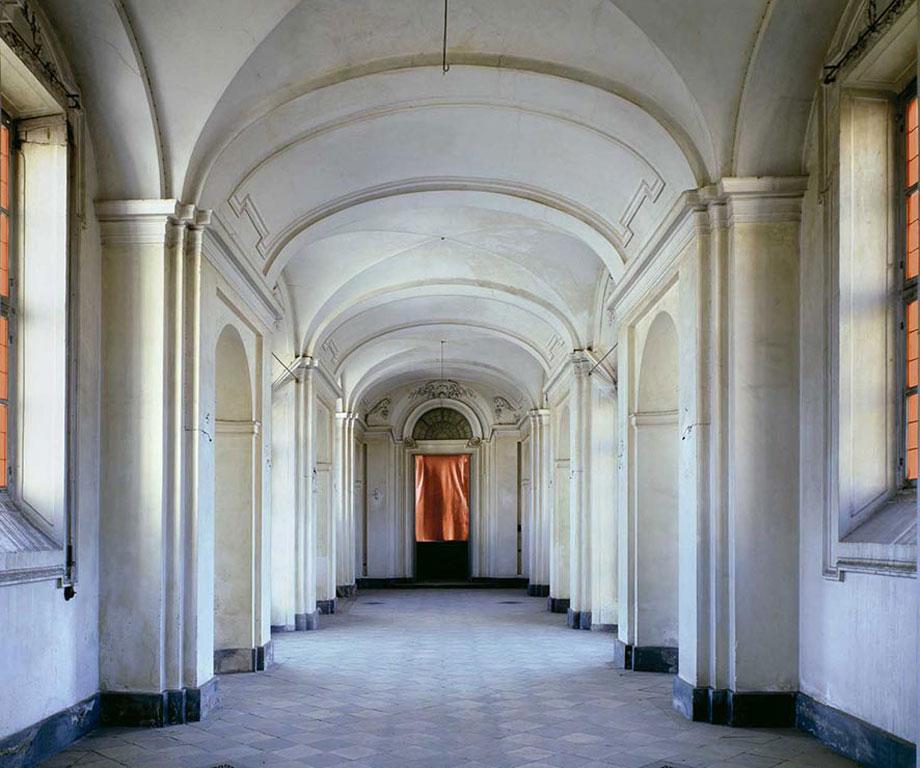Stupinigi Piemonte 2007
Chromogenic print
Edition of 5
Signed, dated, and numbered on verso label   
Mounted on aluminum
Framing options available 

39.5 x 47.5 inches edition of 5  
47.5 x 59 inches edition of 5  
71 x 88.5 inches edition of 5  