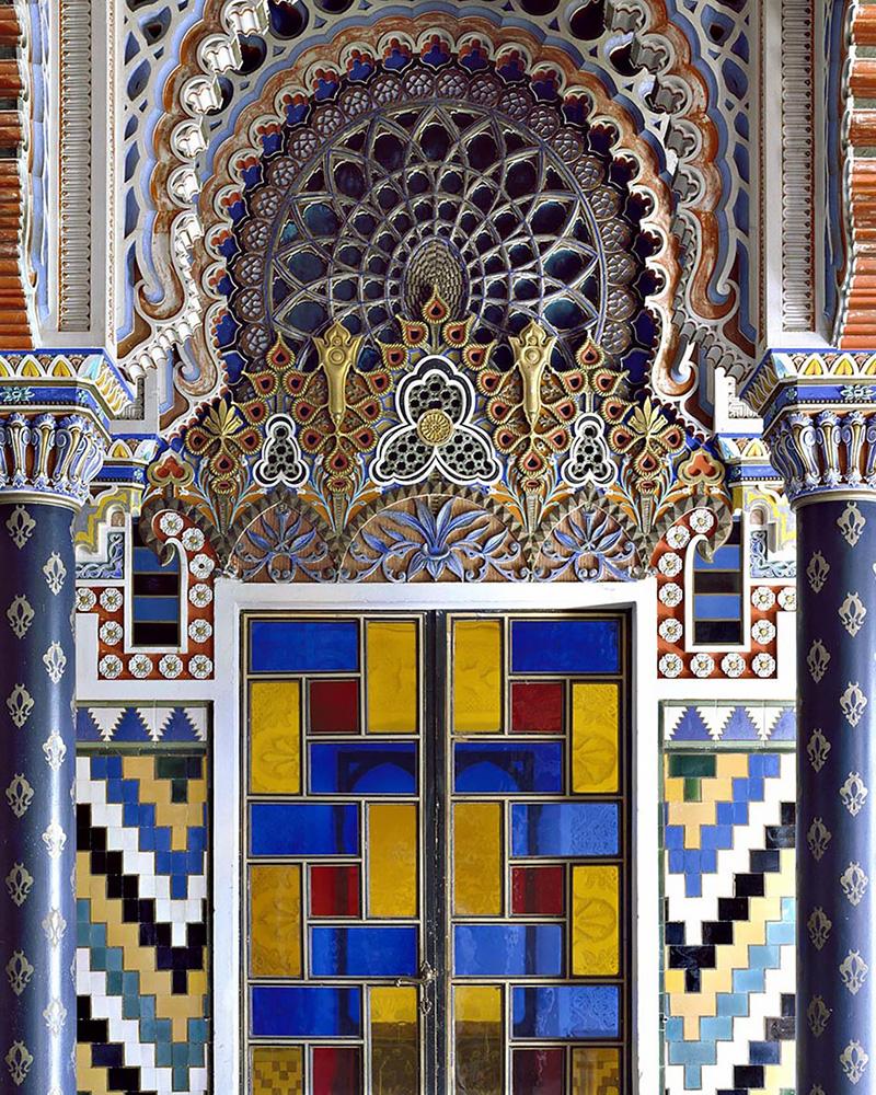 Massimo Listri Color Photograph – Sammezano XI, Italien