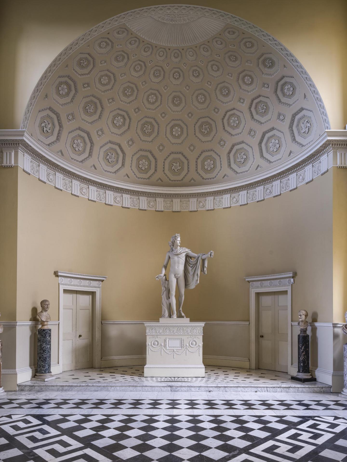 Landscape Photograph Massimo Listri - Syon House III, Londres, Royaume-Uni