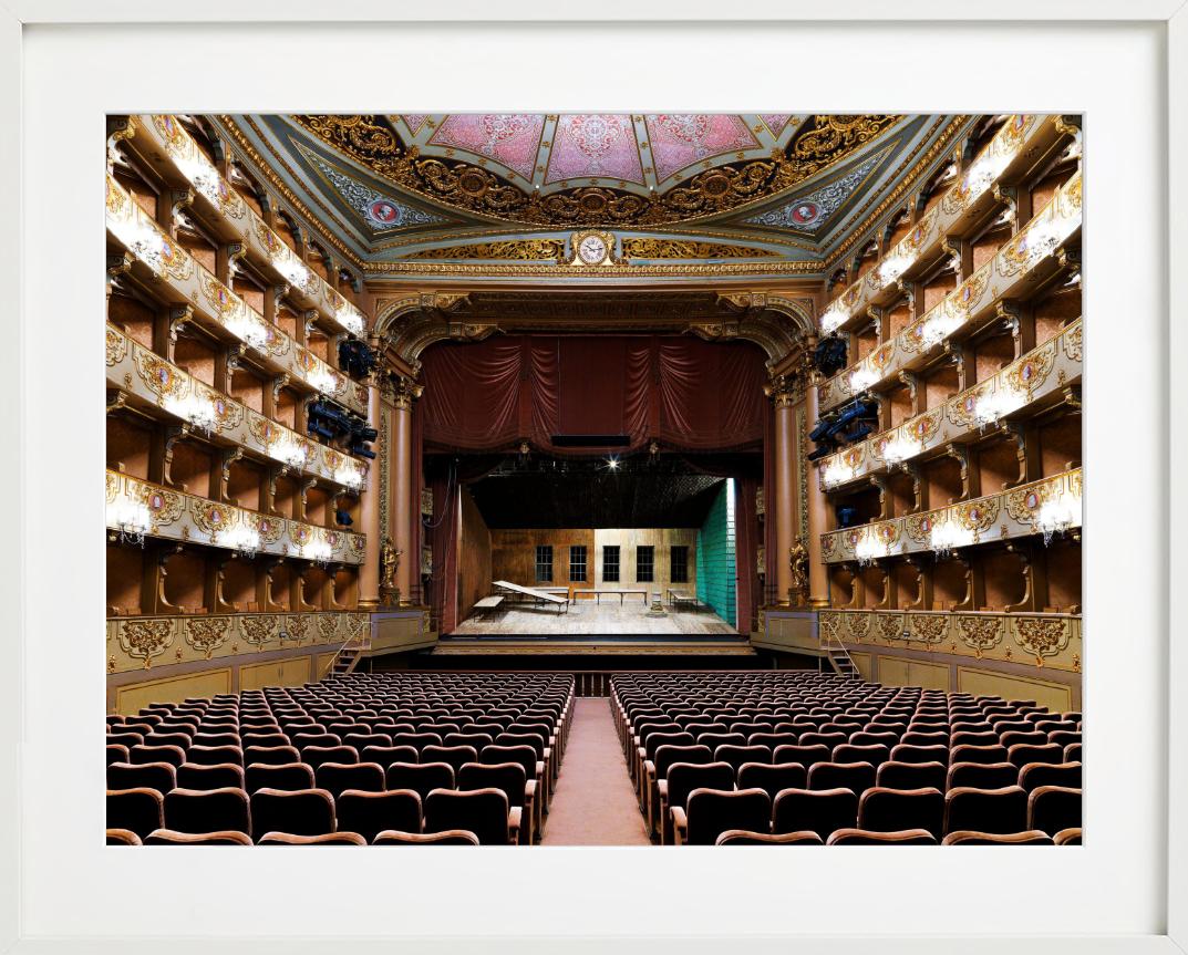 Teatro Sao Carlos, Lisboa – Barockinterieur eines Theaters, Kunstfotografie im Angebot 2