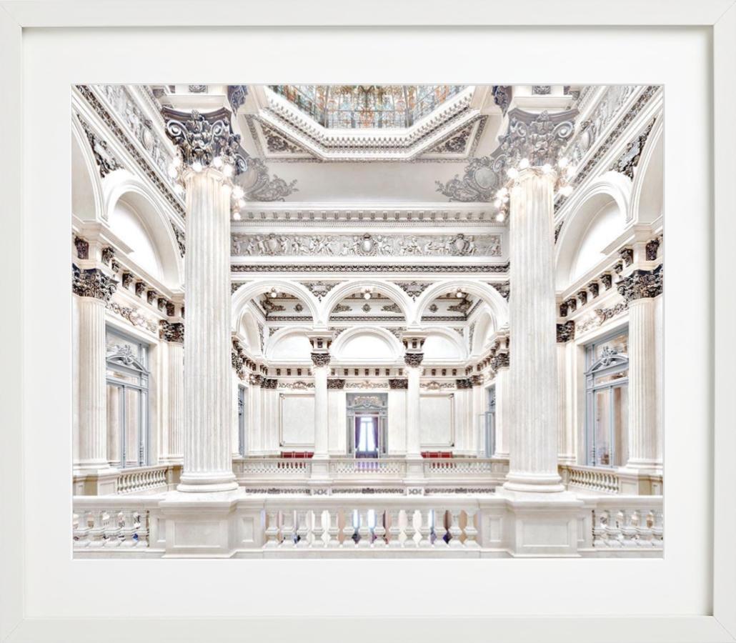 Teatro Colon I, Buenos Aires – Weißes Barockinterieur im Stil des Barock, Kunstfotografie, 201 im Angebot 3
