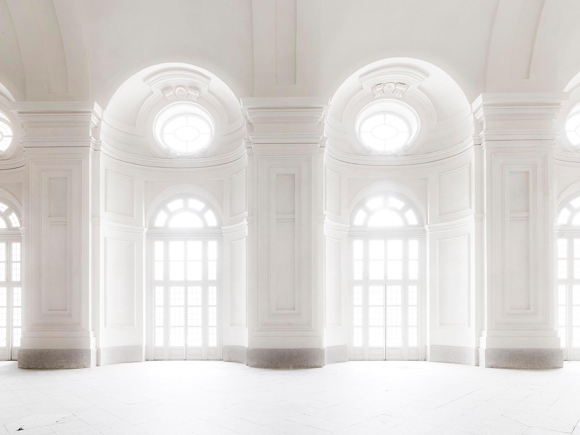 Massimo Listri Color Photograph – Venaria Reale XIII Torino
