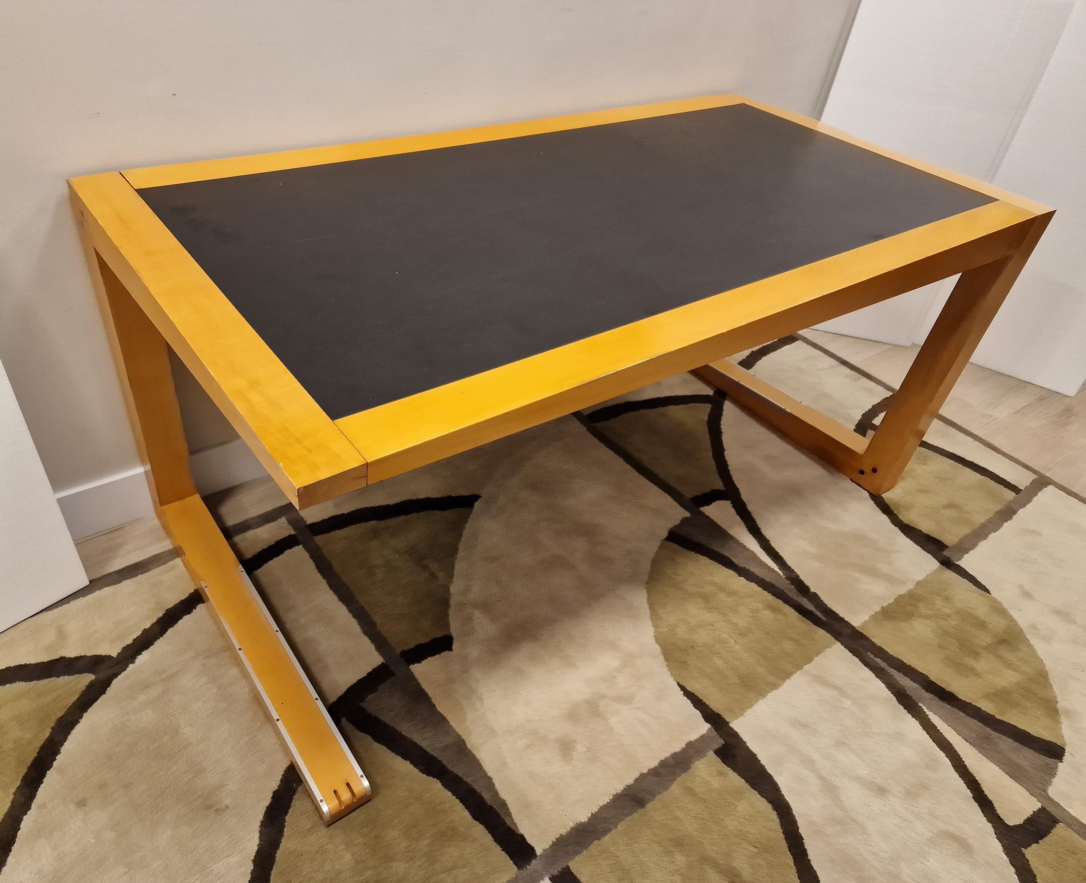 Massimo Scolari Italian Desk table for Giorgetti, black rubber wood For Sale 3