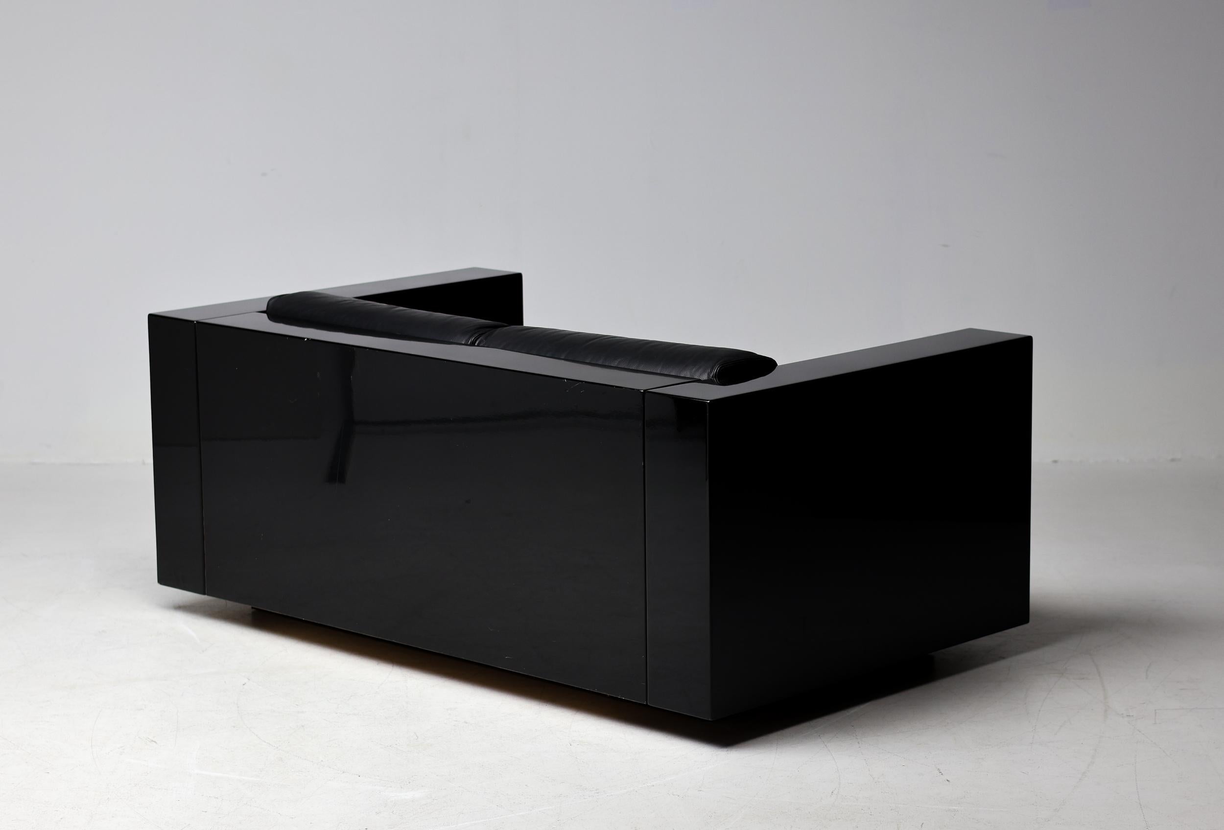 Massimo Vignelli Canapé Saratoga noir sur noir, Italie, 1964 en vente 3