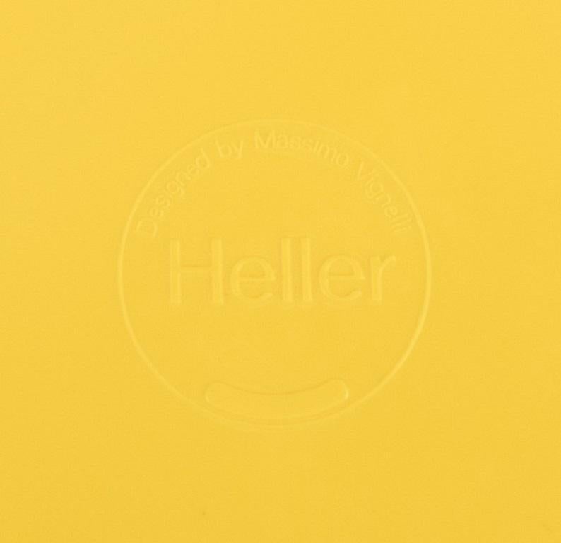 Italian Massimo Vignelli for Heller, Italy, a Set of 4 Plates in Yellow Melamine For Sale