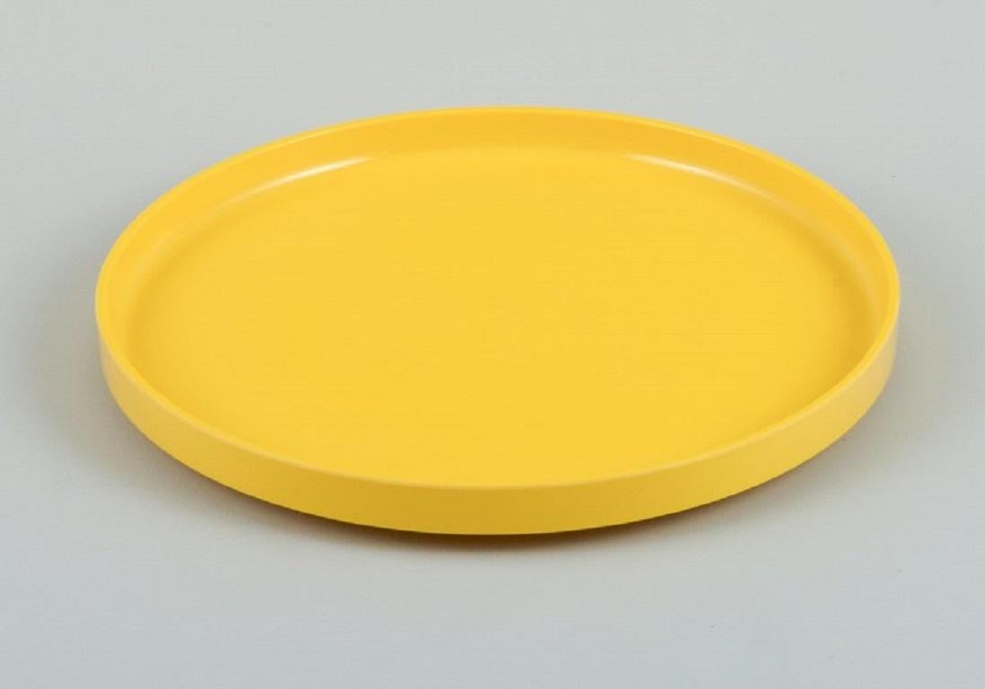Mid-Century Modern Massimo Vignelli for Heller, Italy, a Set of 6 Dinner Plates in Yellow Melamine For Sale