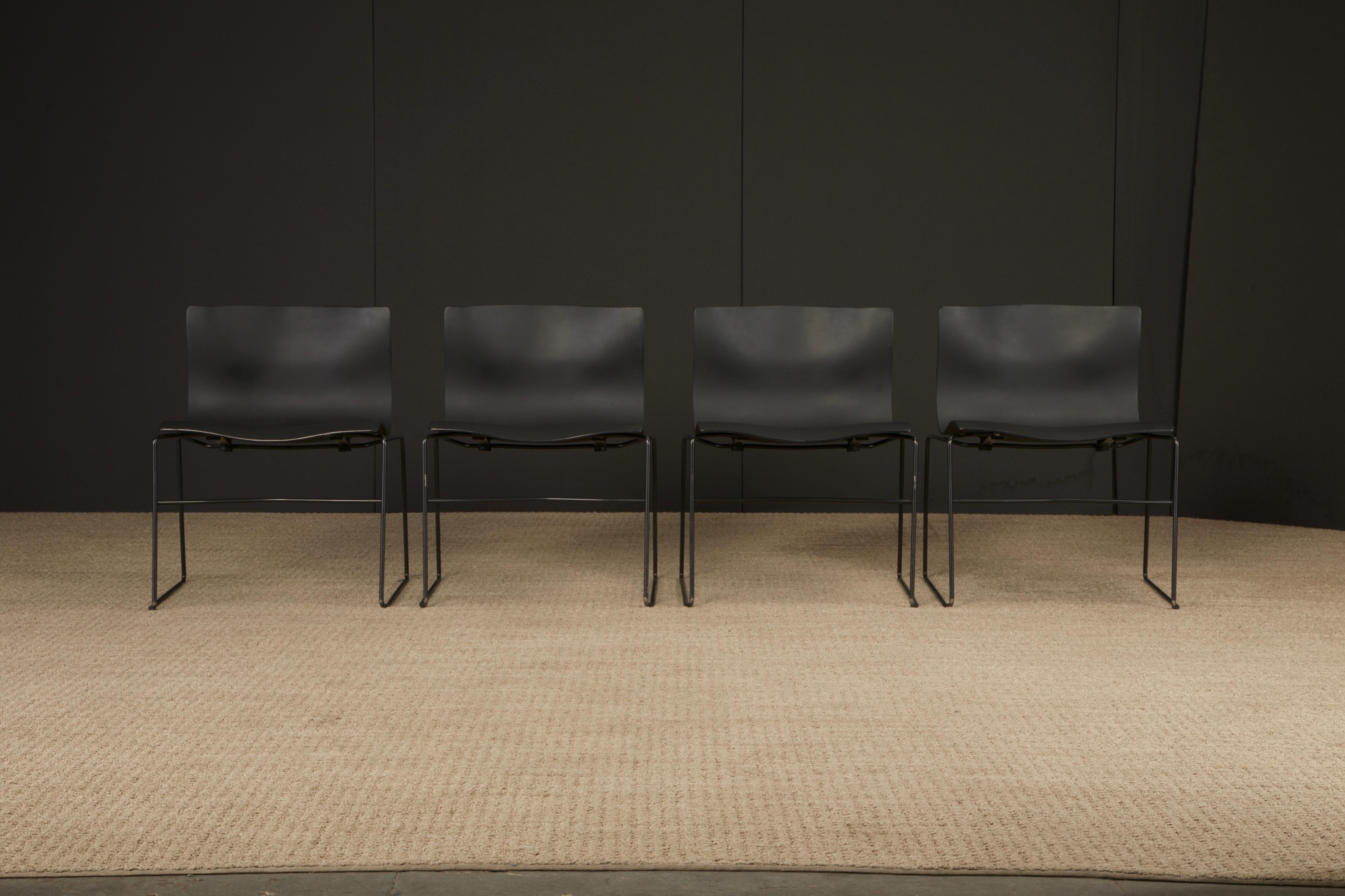 Dieser klassische postmoderne Entwurf von Massimo und Lella Vignelli für Knoll International heißt 