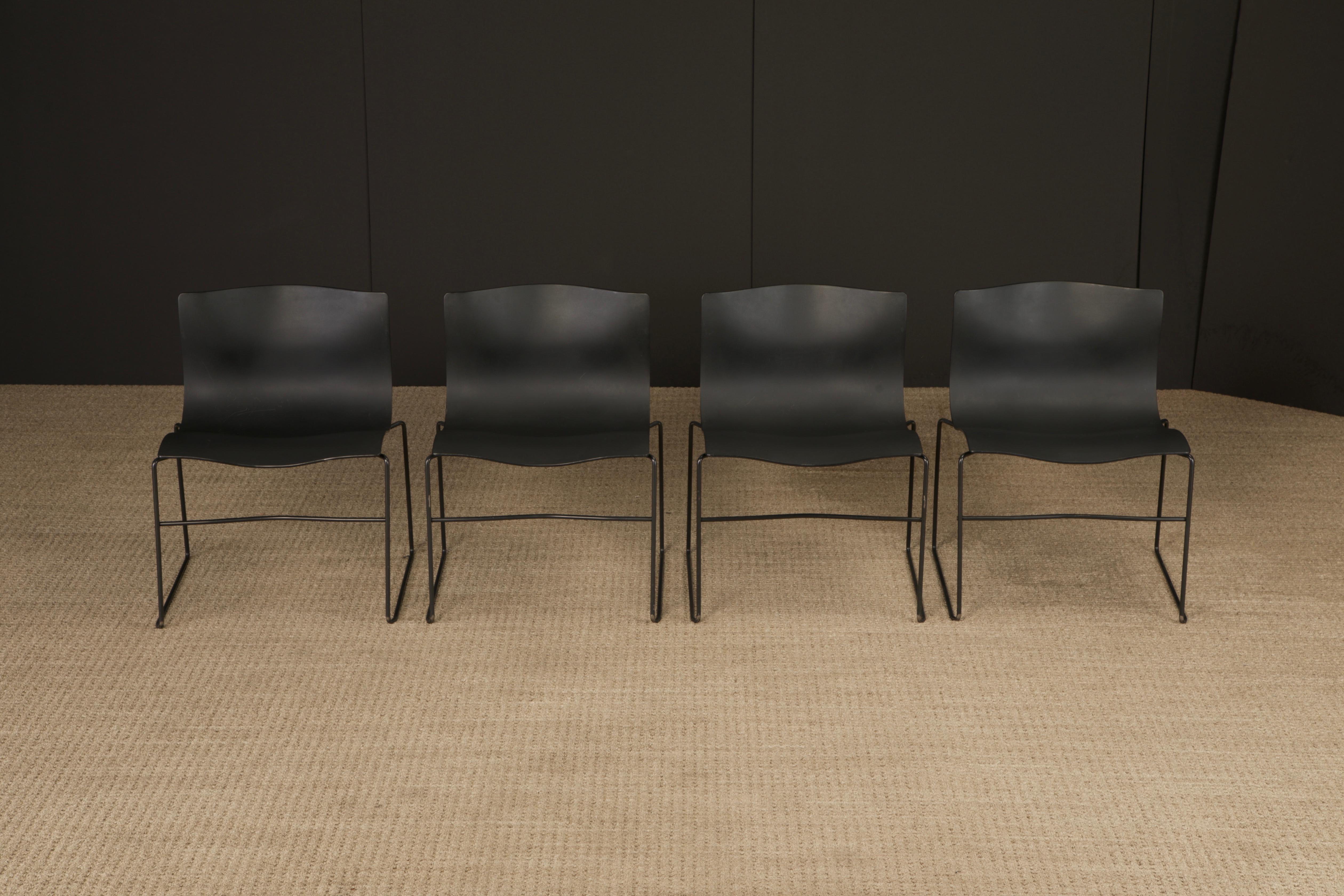 Massimo Vignelli für Knoll Intl 'Taschentuch' Stapelstühle, Signiert, 19 Stück verfügbar (Postmoderne) im Angebot