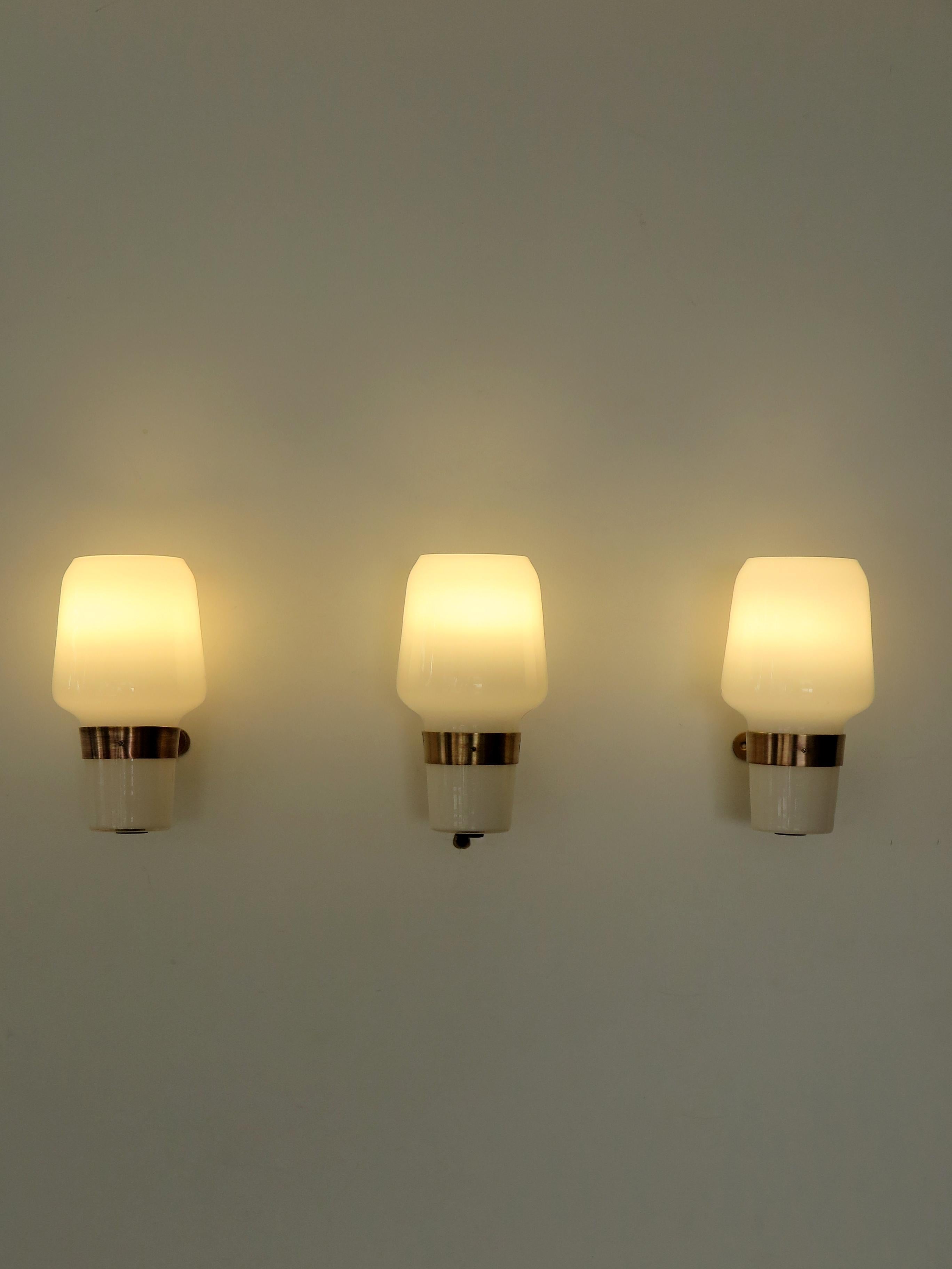 Mid-20th Century Massimo Vignelli for Venini Murano Italian Glass Brass Sconces Wall Lamps, 1950s For Sale