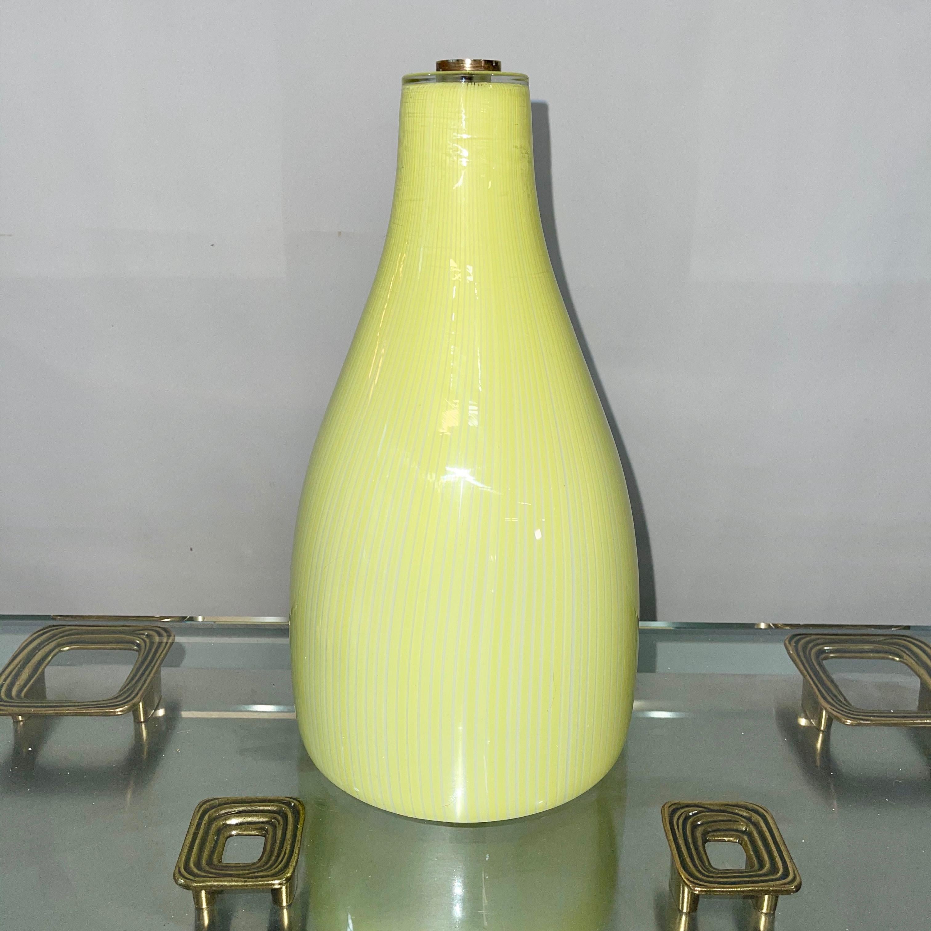 Mid-Century Modern Massimo Vignelli for Venini Yellow Onion Glass Uplighter Wall Sconce For Sale