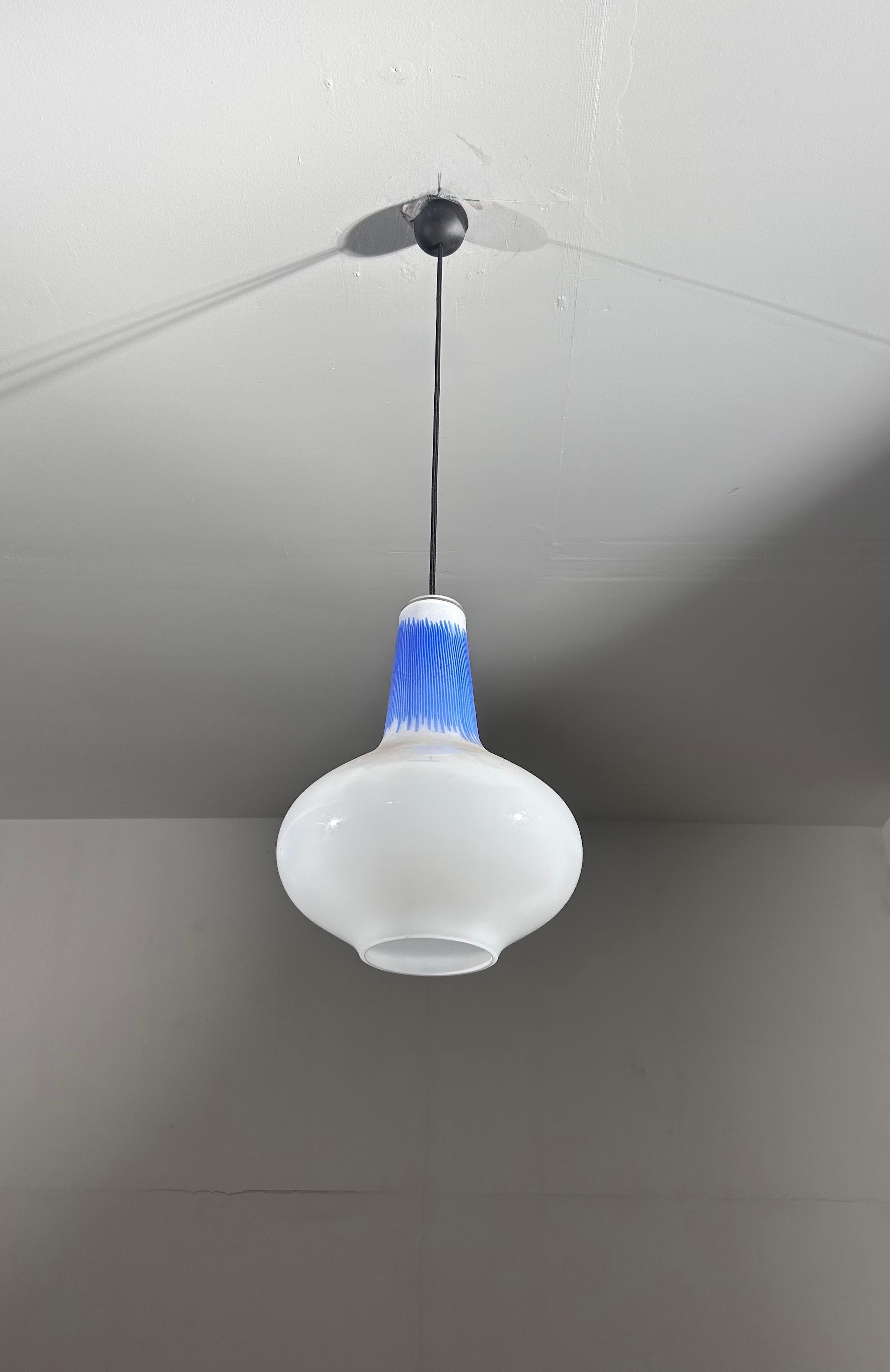 Massimo Vignelli, Lampada a sospensione, prod. Venini anni '50 Latón en venta