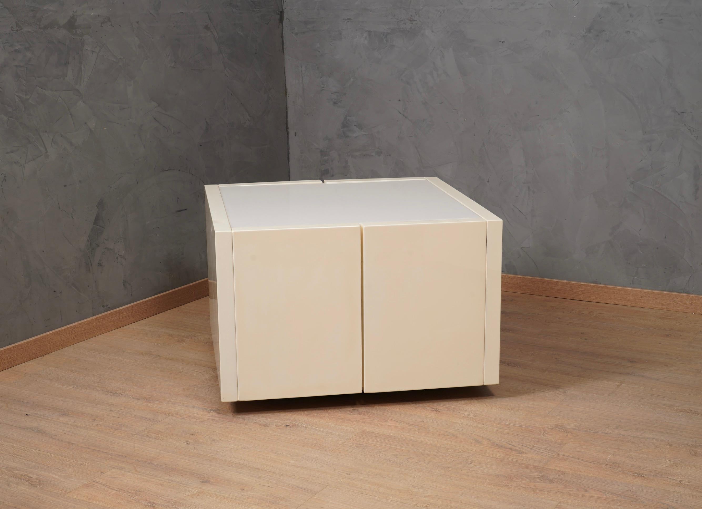 Massimo Vignelli Mod. Saratoga White Side Table, 1964 For Sale 2
