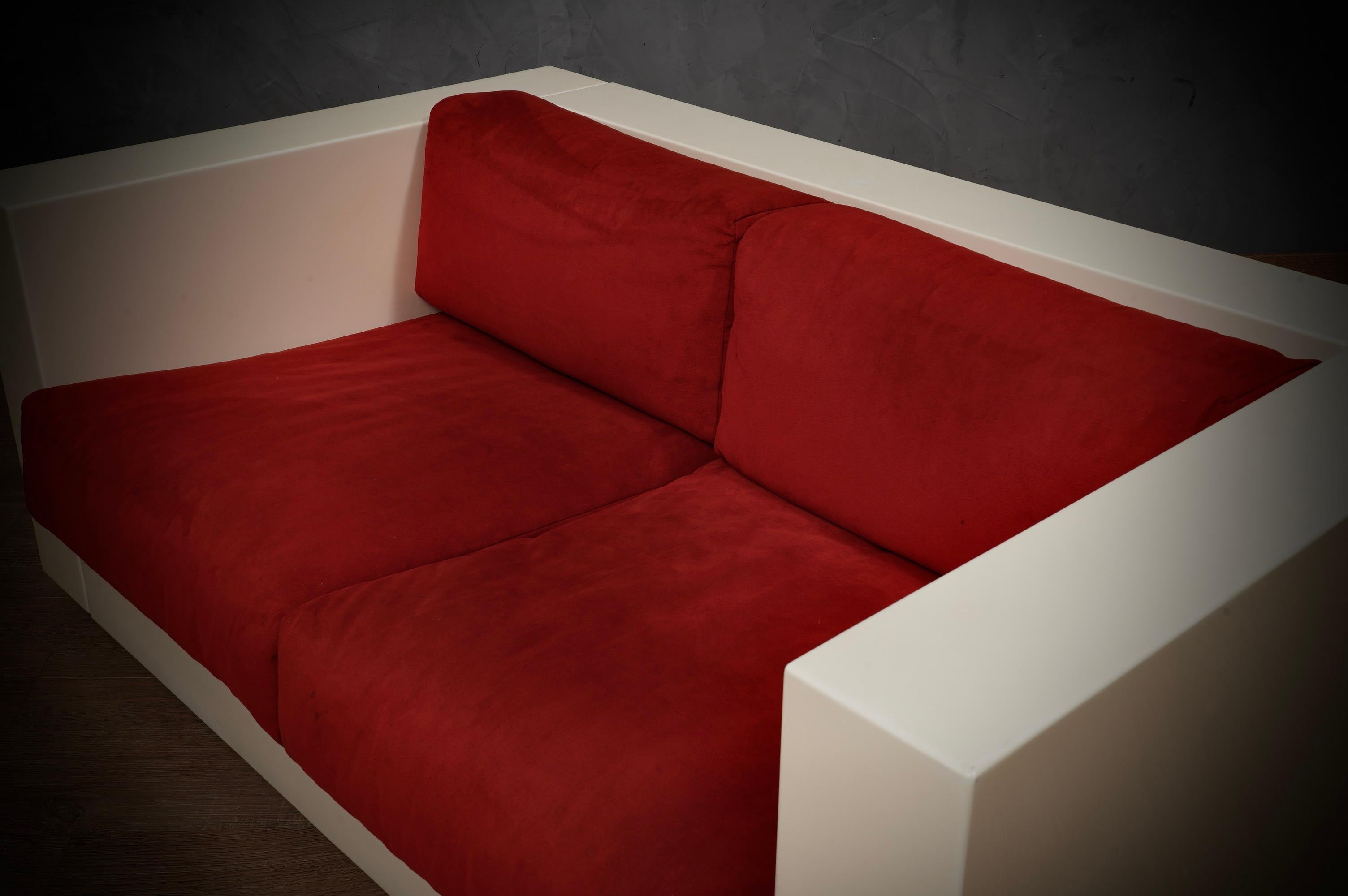 MASSIMO VIGNELLI Mod. Sofá Saratoga blanco y rojo, 1964 Madera en venta