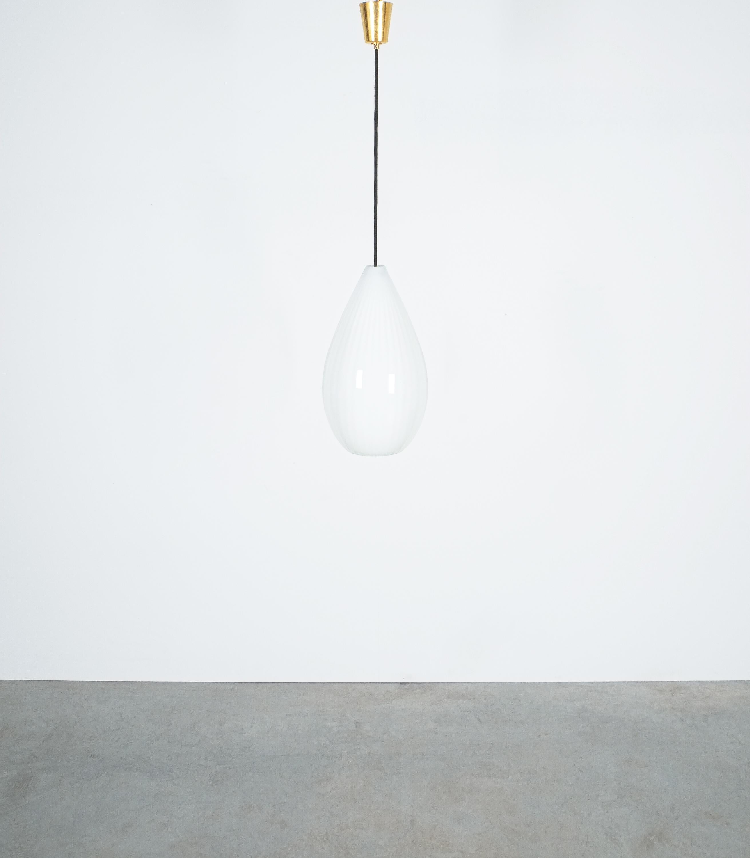 Mid-Century moderno Lampada a sospensione in vetro di Murano a righe, stile Massimo Vignelli, metà del secolo scorso, Italia in vendita