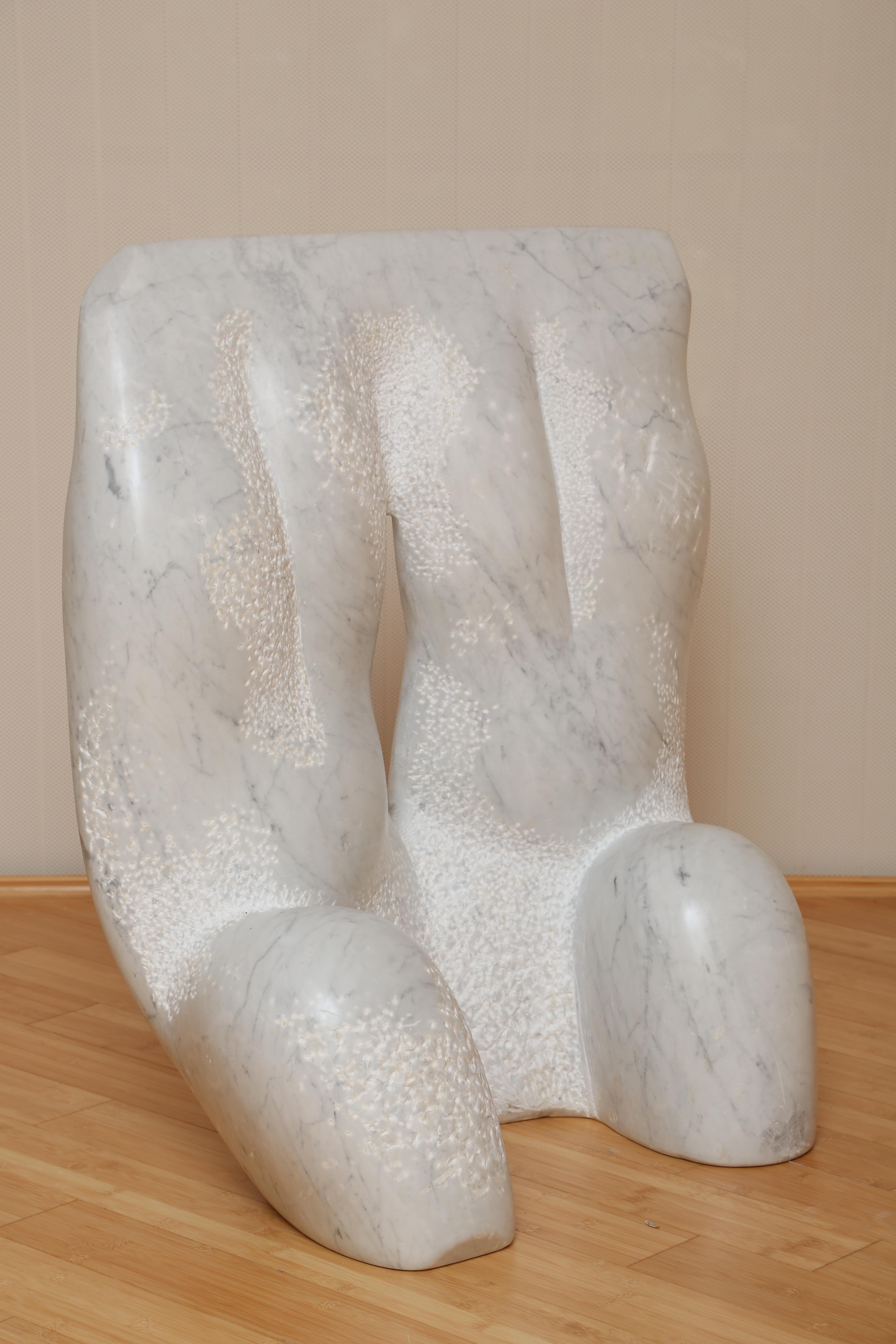 Carrara marble sculpture - Sculpture by Massimo Villani