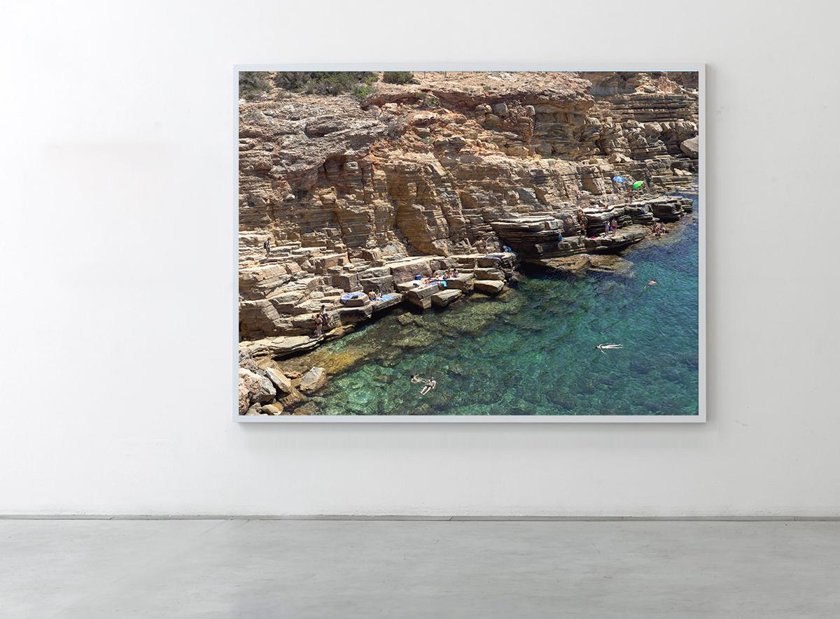 Massimo Vitali Piscina Das Mares (right), 2016 Large Format Color Photograph For Sale 2