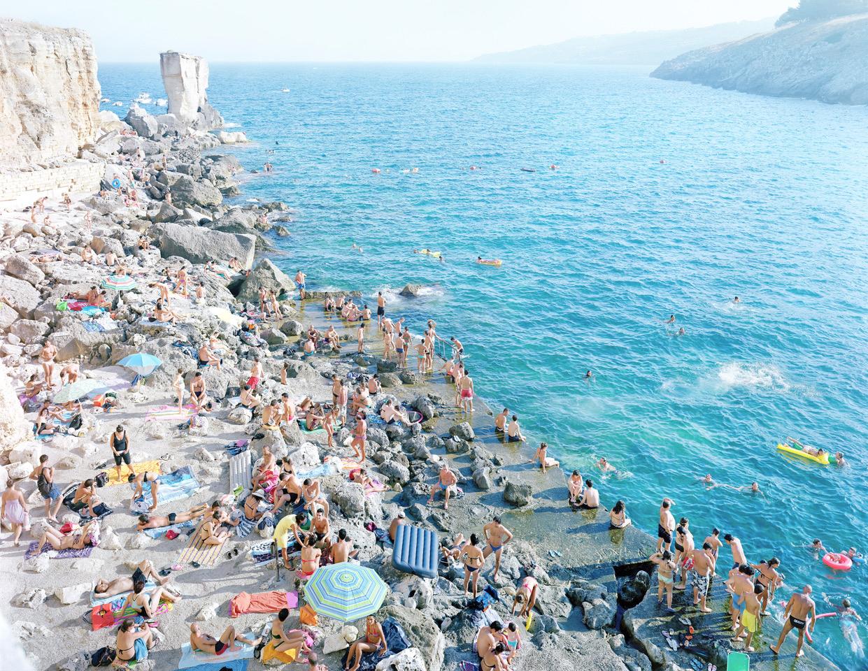 Massimo Vitali Landscape Photograph - Porto Miggiano - large scale photograph of Mediterranean beach (artist framed)