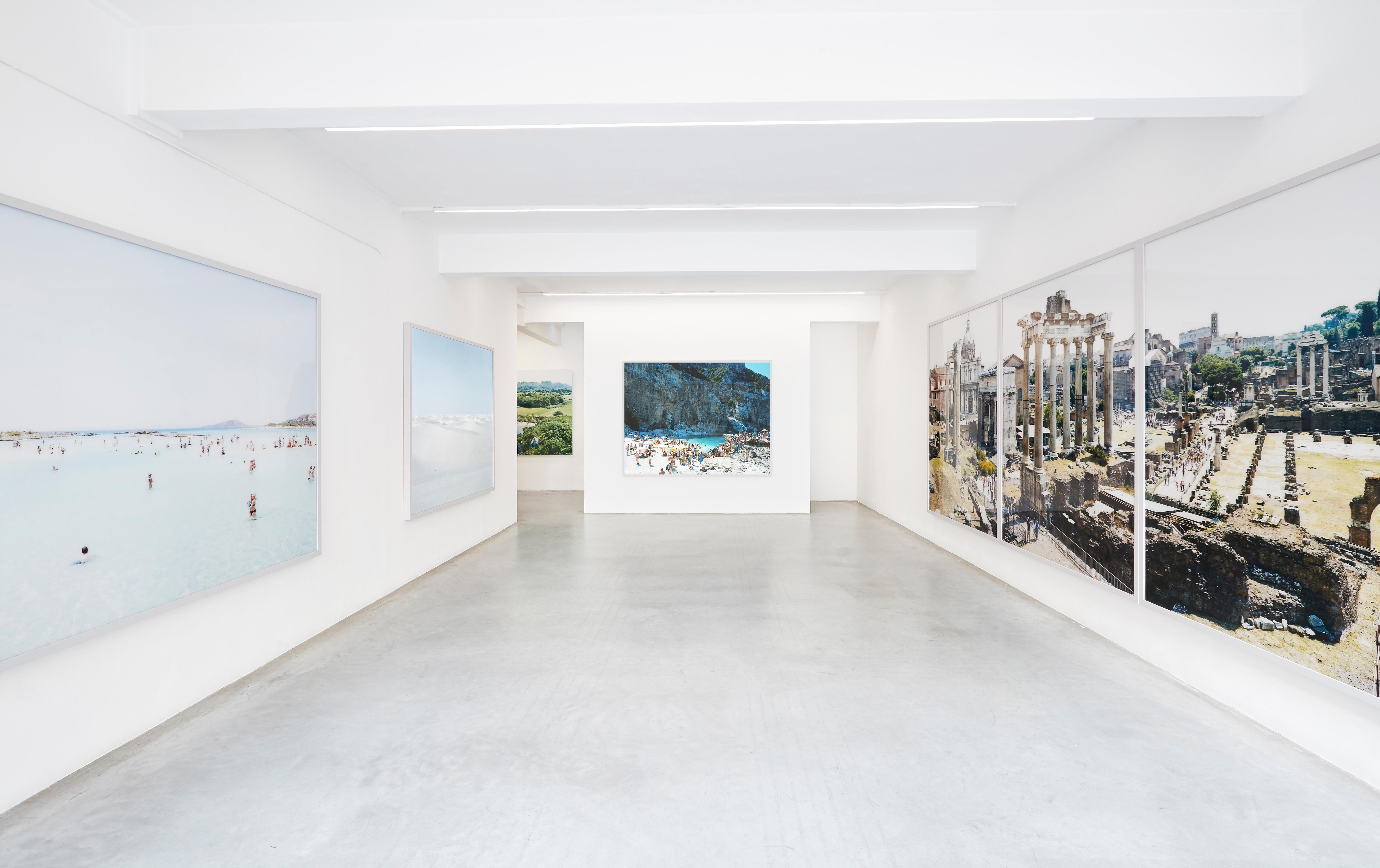Trittico Forum (2011) - fotografia in trittico di grande formato di un iconico sito romano - Print Contemporaneo di Massimo Vitali