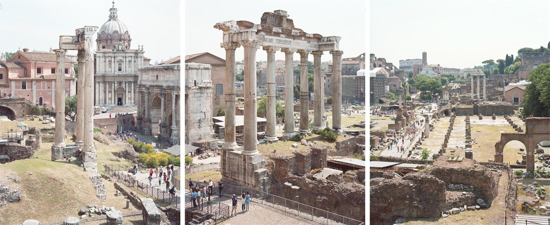 Landscape Print di Massimo Vitali - Trittico Forum (2011) - fotografia in trittico di grande formato di un iconico sito romano