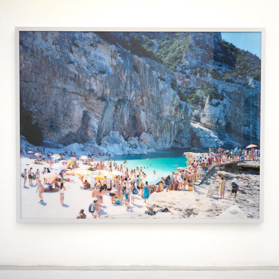 Santa Maria al Bagno diptych - large scale Mediterranean beach scene (framed) - Blue Color Photograph by Massimo Vitali