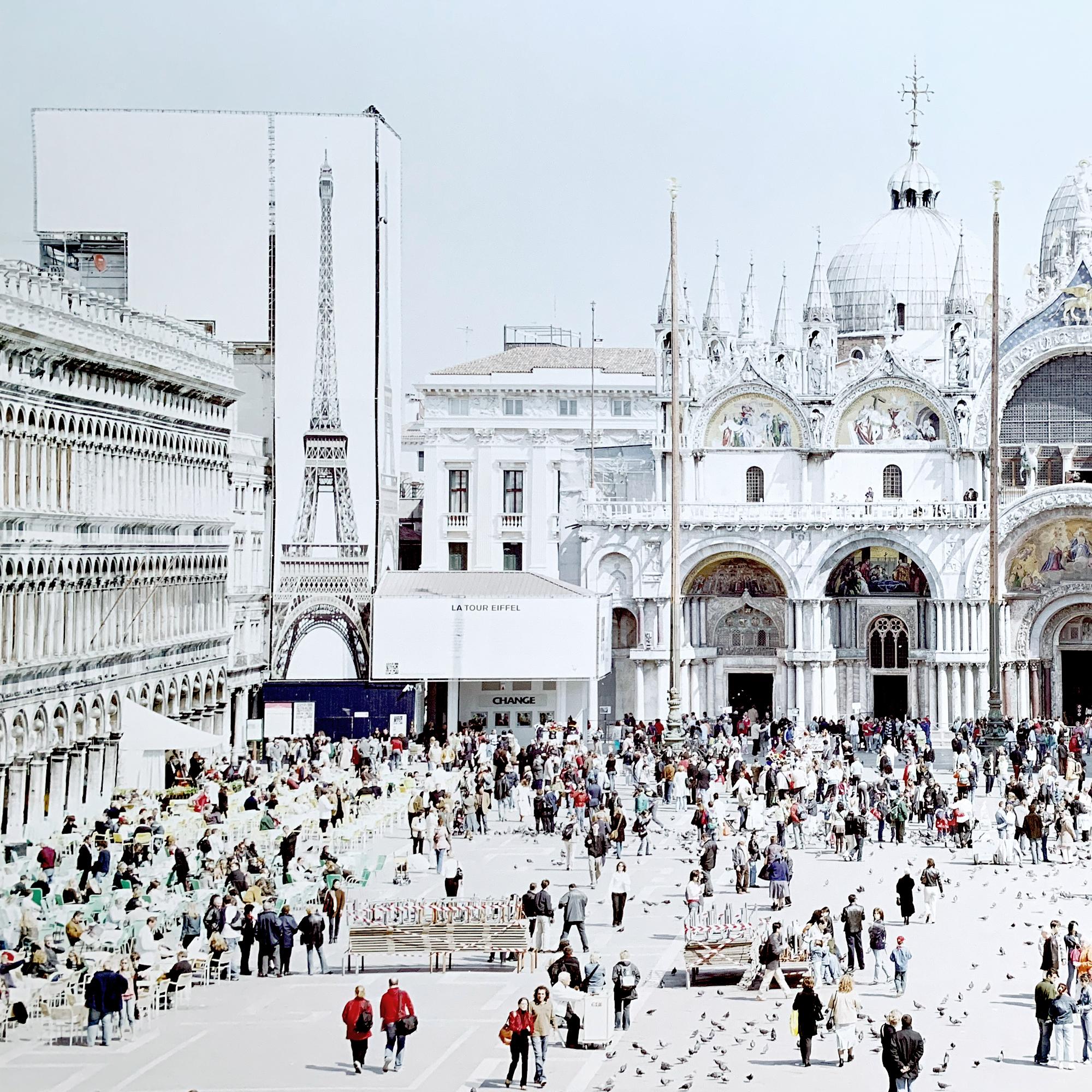 Massimo Vitali - Venezia San Marco
Offset Photolitograph (90x70 cm) from A Portfolio of Landscapes and Figures printed on Royal Consort Paper by Steidl Verlag for Brancolini Grimaldi, Florence, 2006
Limited Edition : No. 74 (120 copies), numbered