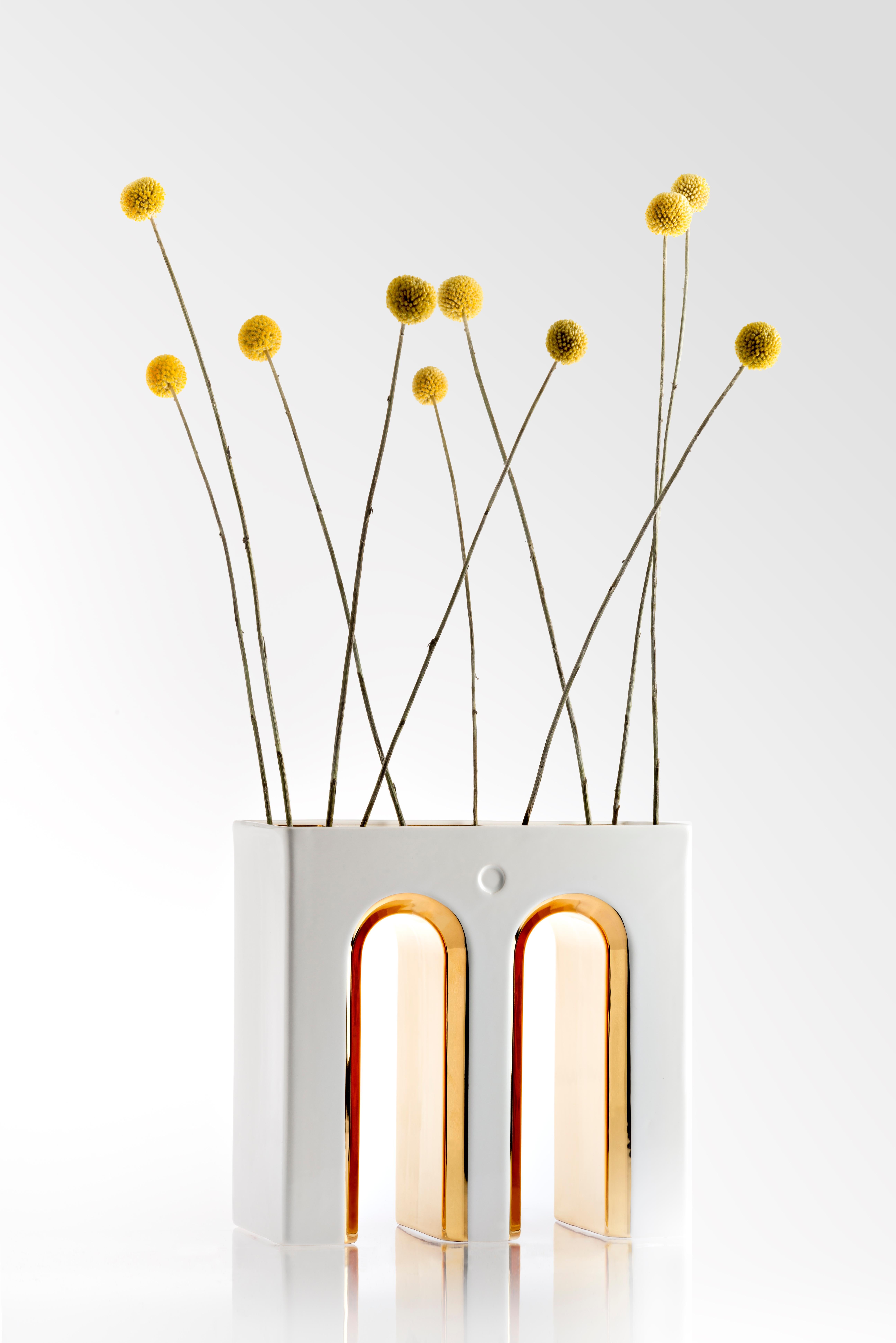 Italian Massimo White Ceramic and 24-Karat Gold Details Handcrafted Flower Vase For Sale