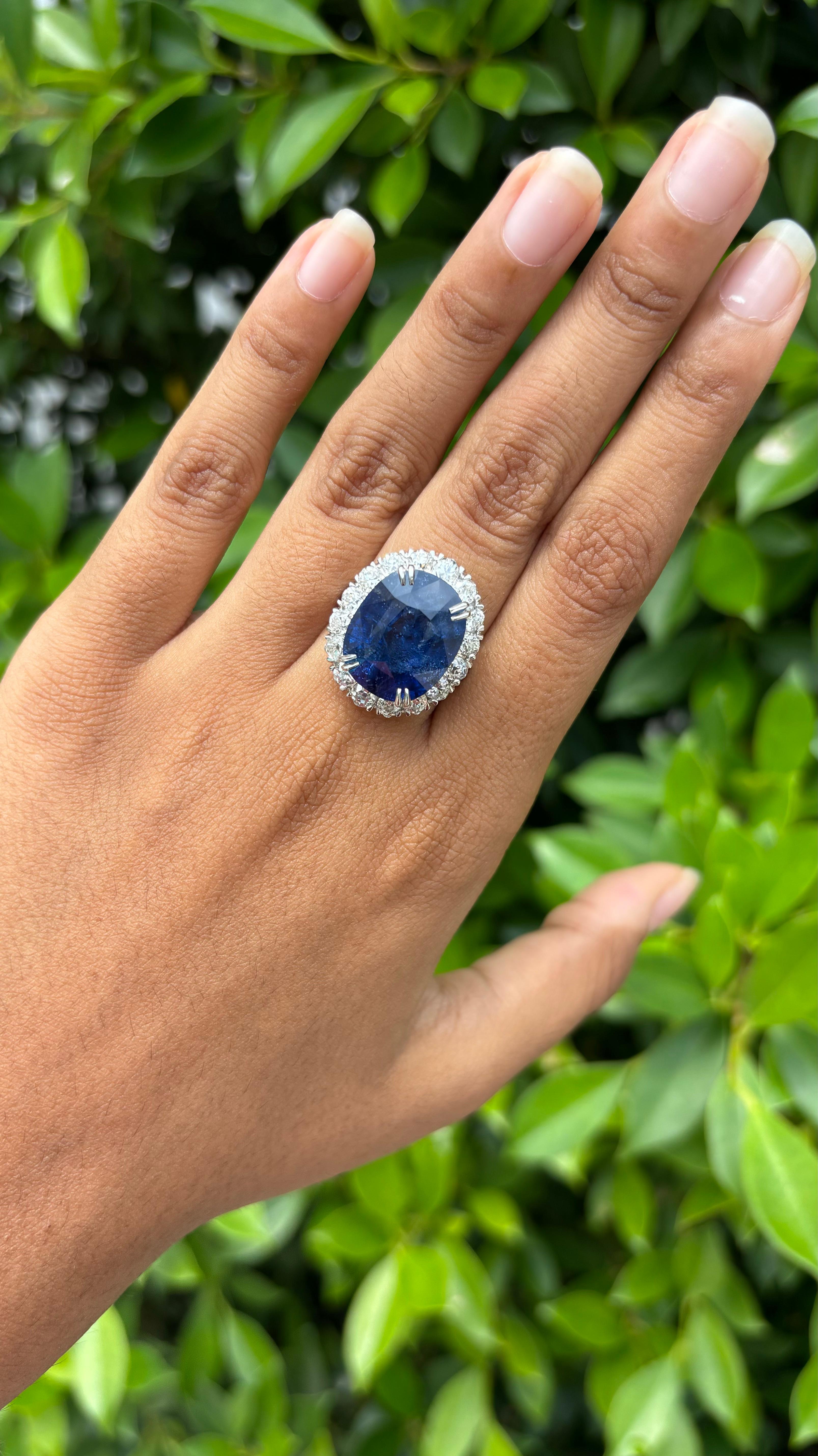 Art Deco Massive 13.32ct Royal Blue Sapphire & OMC Diamonds Ring in 18K White Gold For Sale
