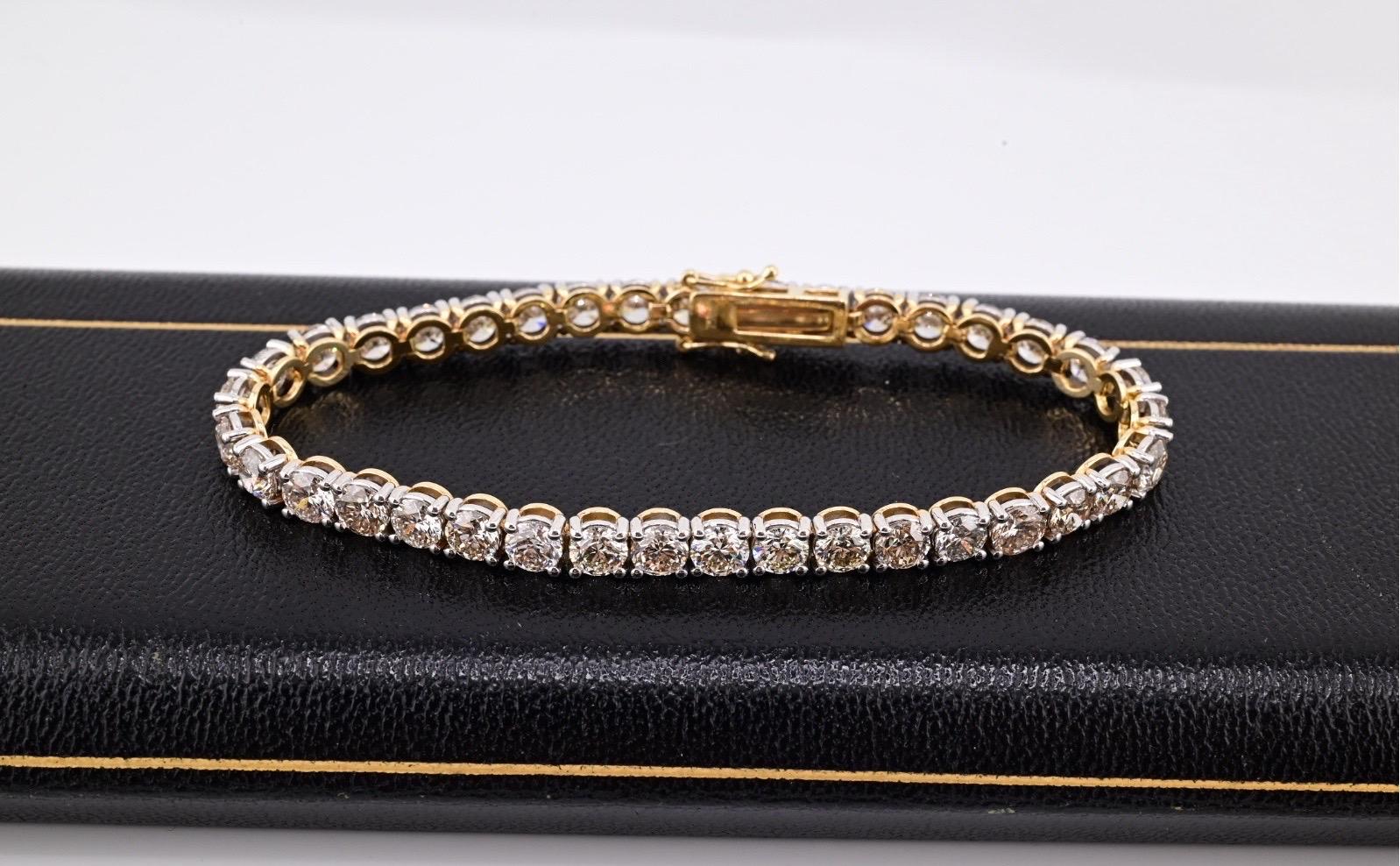 Round Cut Massive 13.90 Carat Natural Diamond Tennis Bracelet VS Clarity