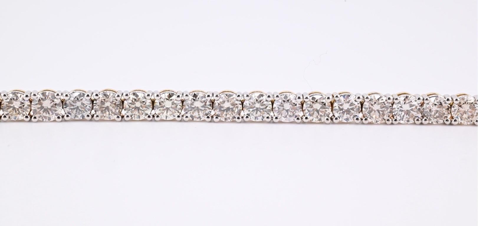 Massive 13.90 Carat Natural Diamond Tennis Bracelet VS Clarity 3