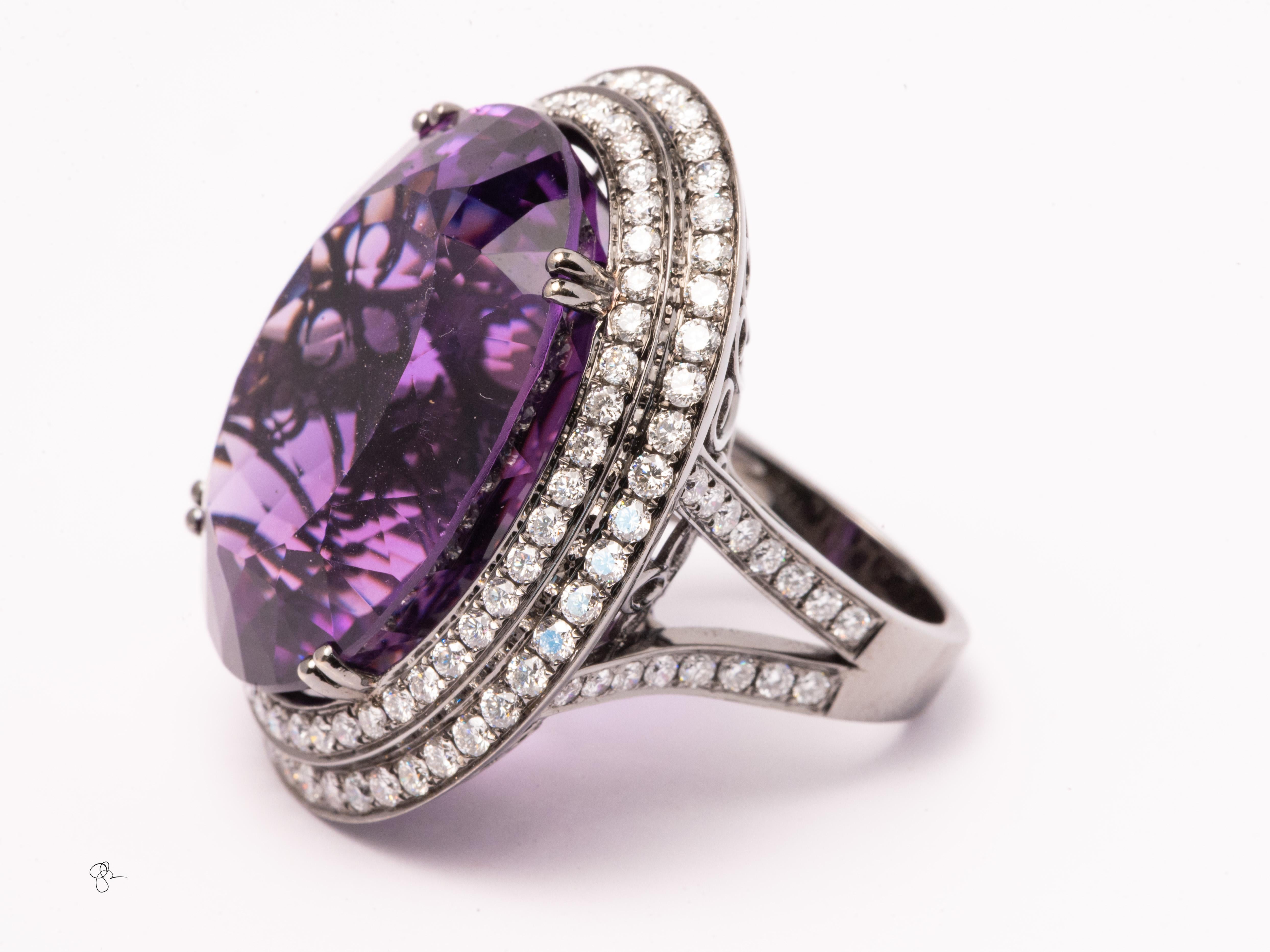 Massive 18k White Gold Amethyst Ring 5.5ct Natural Diamonds 30.1g Cocktail Ring In Good Condition For Sale In Tucson, AZ