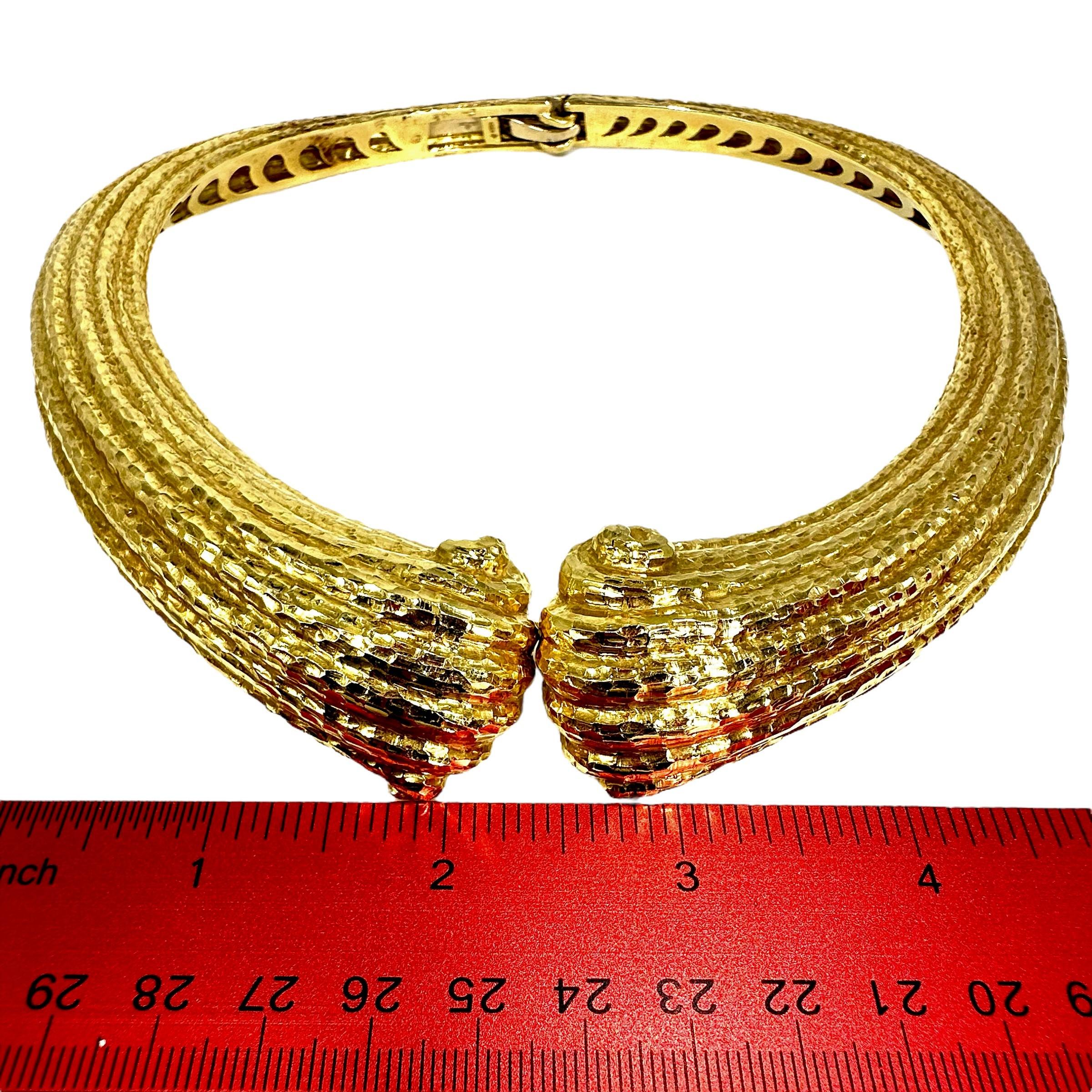 Massive 18K Yellow Gold, Hammered Finish, Italian Scroll Motif Choker Necklace For Sale 4