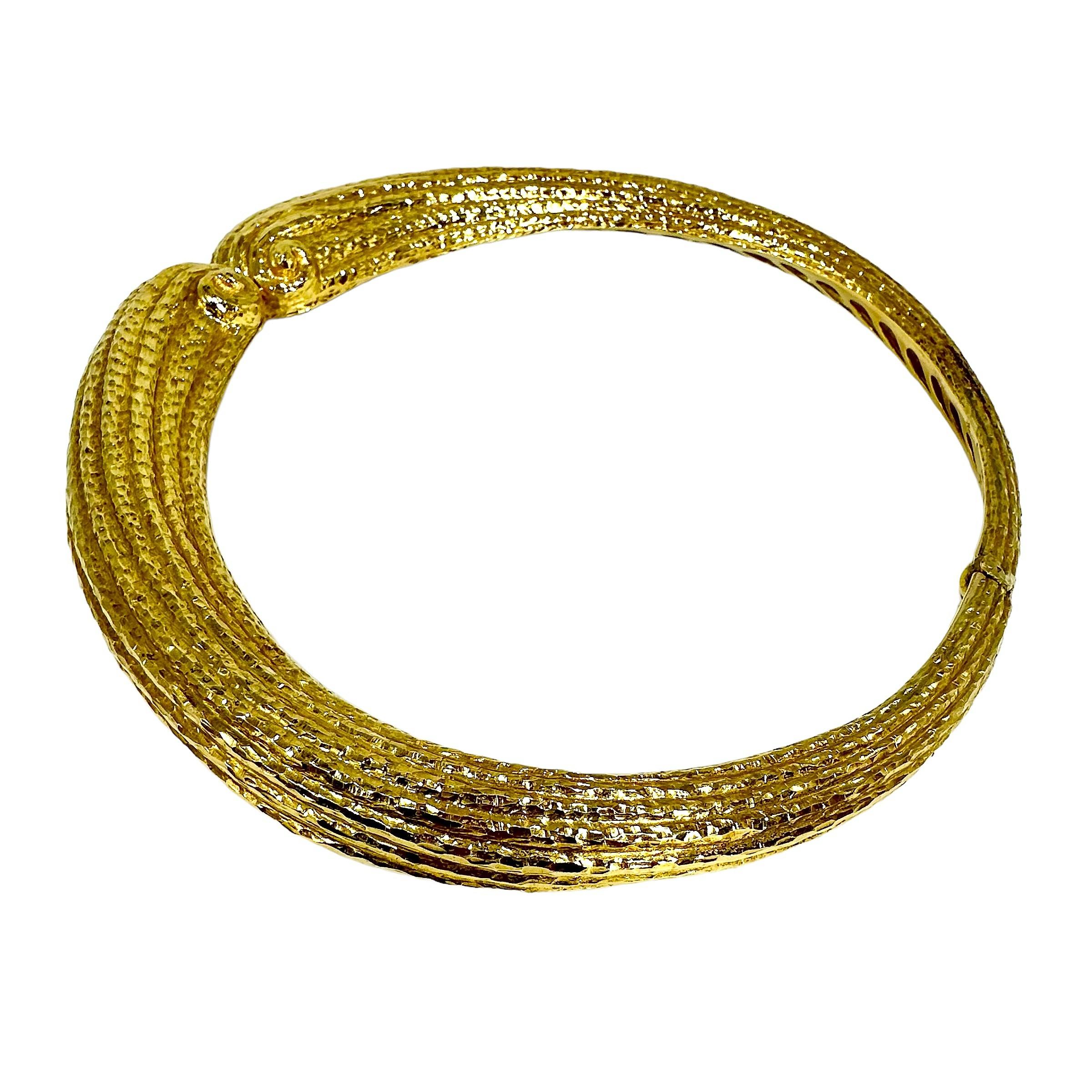 Modern Massive 18K Yellow Gold, Hammered Finish, Italian Scroll Motif Choker Necklace For Sale