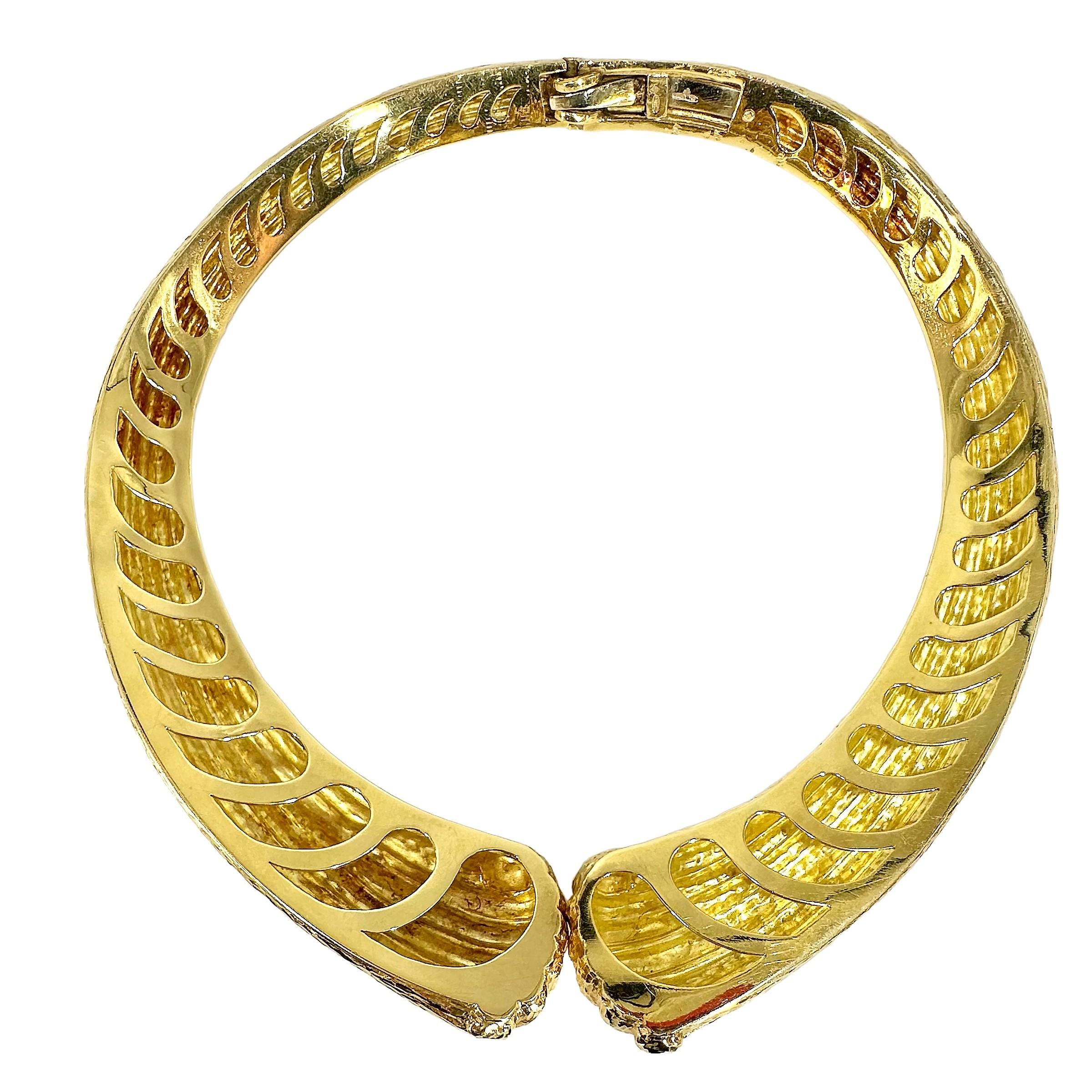 Massive 18K Yellow Gold, Hammered Finish, Italian Scroll Motif Choker Necklace For Sale 1
