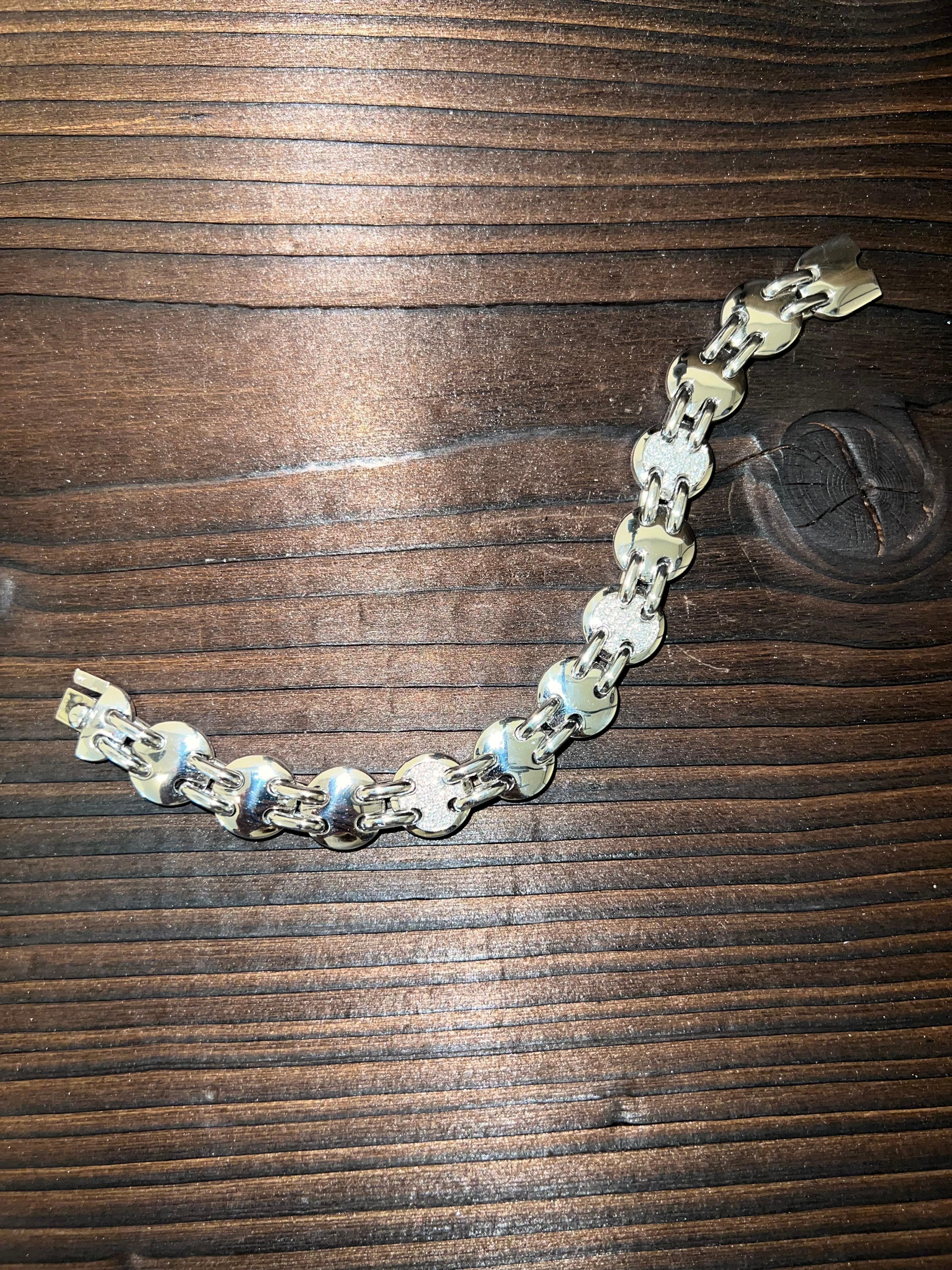 Taille brillant Armkette massive en or 18 carats 111 g mit 96 Brillanten 0,74 carat en vente