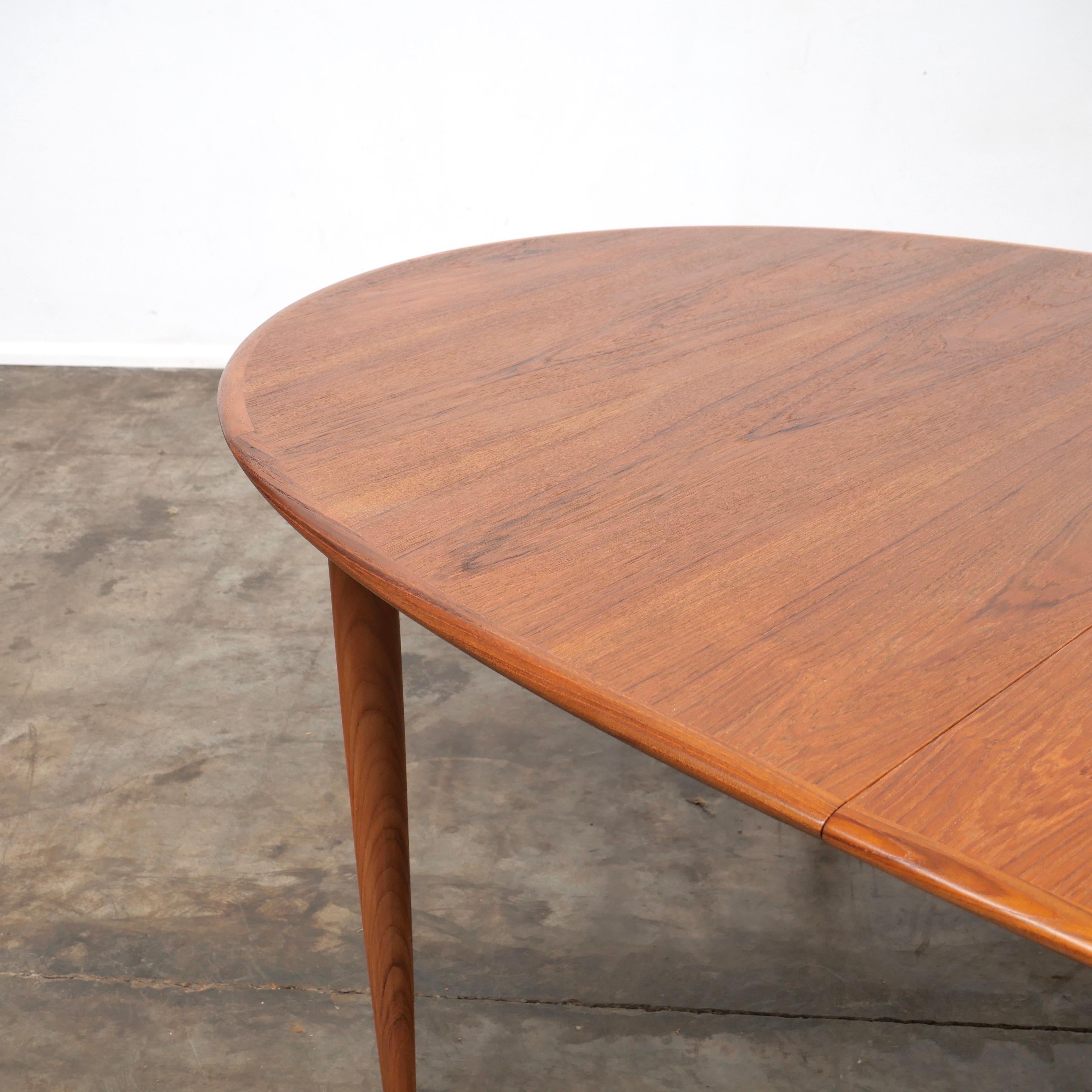 Milieu du XXe siècle Grande table à manger nordique Parker des années 1960 en vente