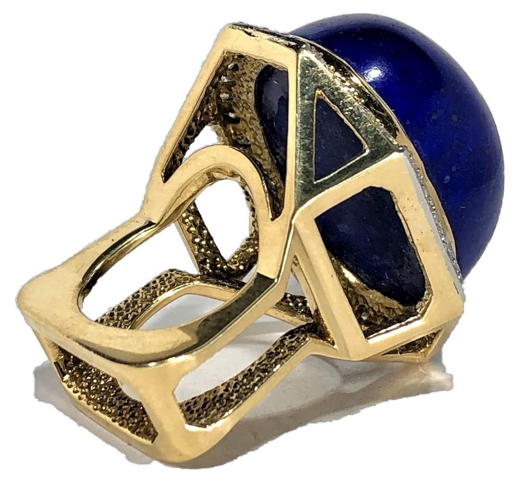 Massive Gold Cocktail Ring with 86 Carat Lapis-Lazuli Cabochon and Diamonds In Good Condition In Palm Beach, FL