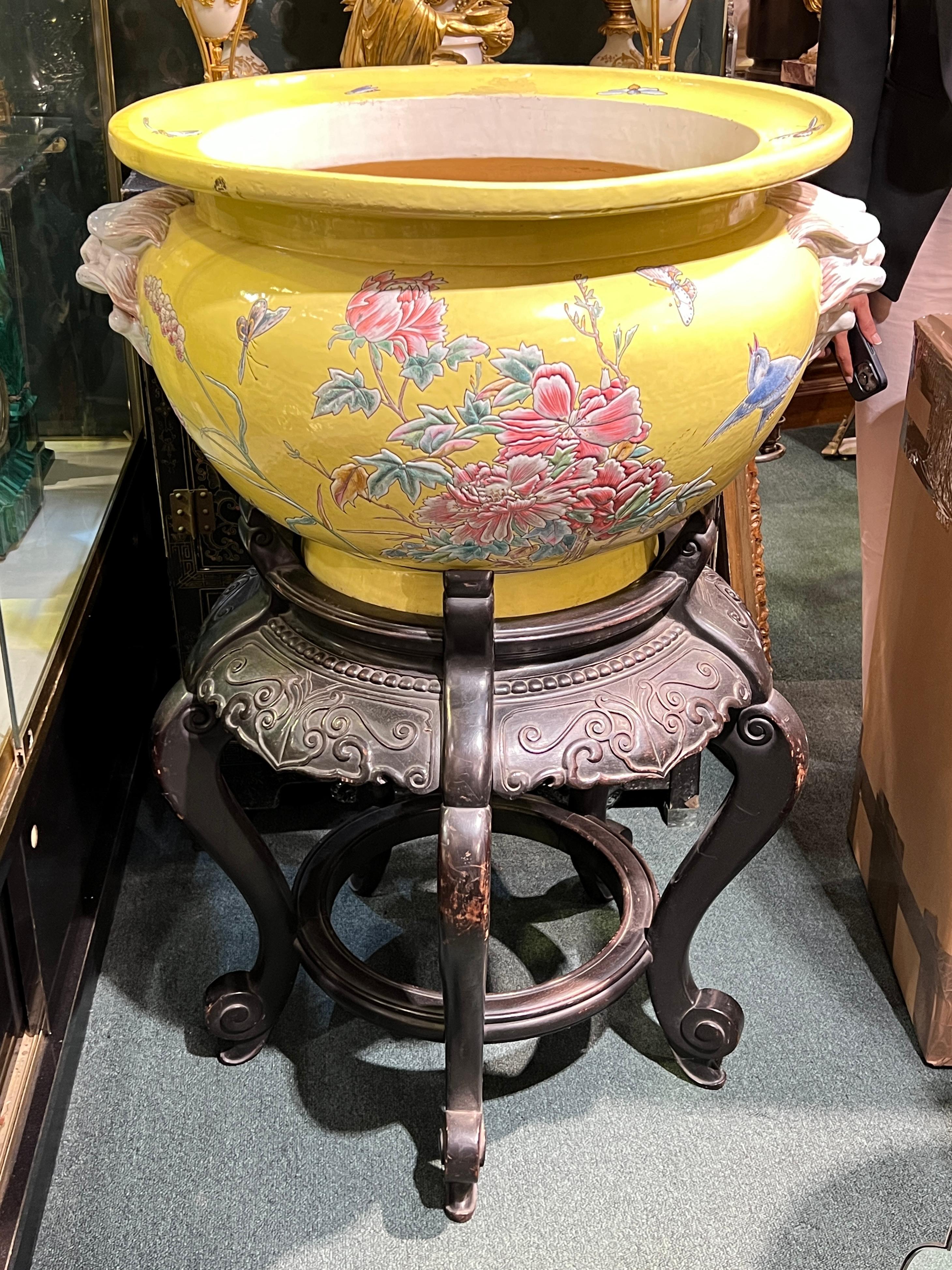 Massiccio jardiniere in faience francese del XIX secolo su supporto di Eugene Collinot in vendita 2