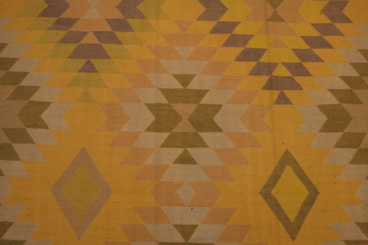 Hand-Woven Dhurrie Rug Flat-weave For Sale
