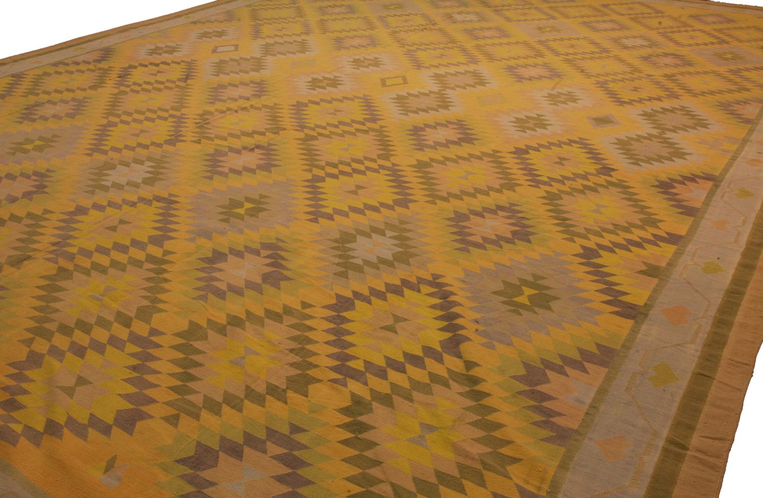 Dhurrie Rug Flat-weave In Good Condition For Sale In Ferrara, IT
